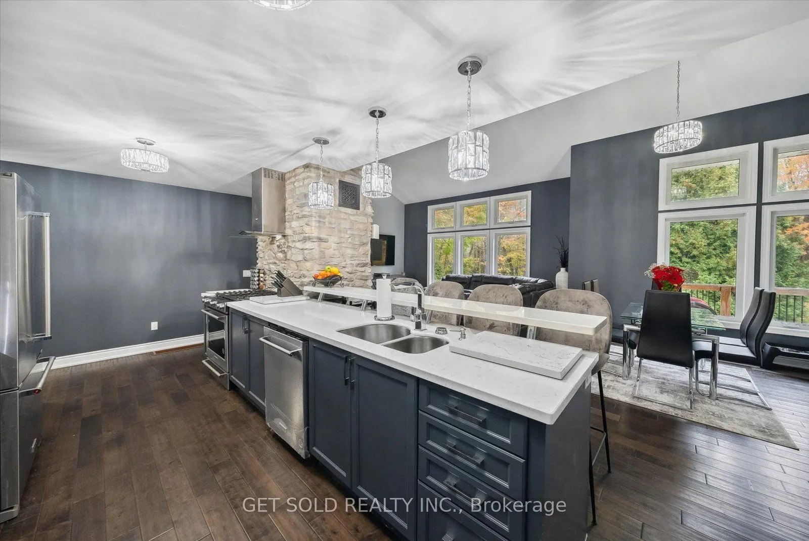11 Fieldway Court