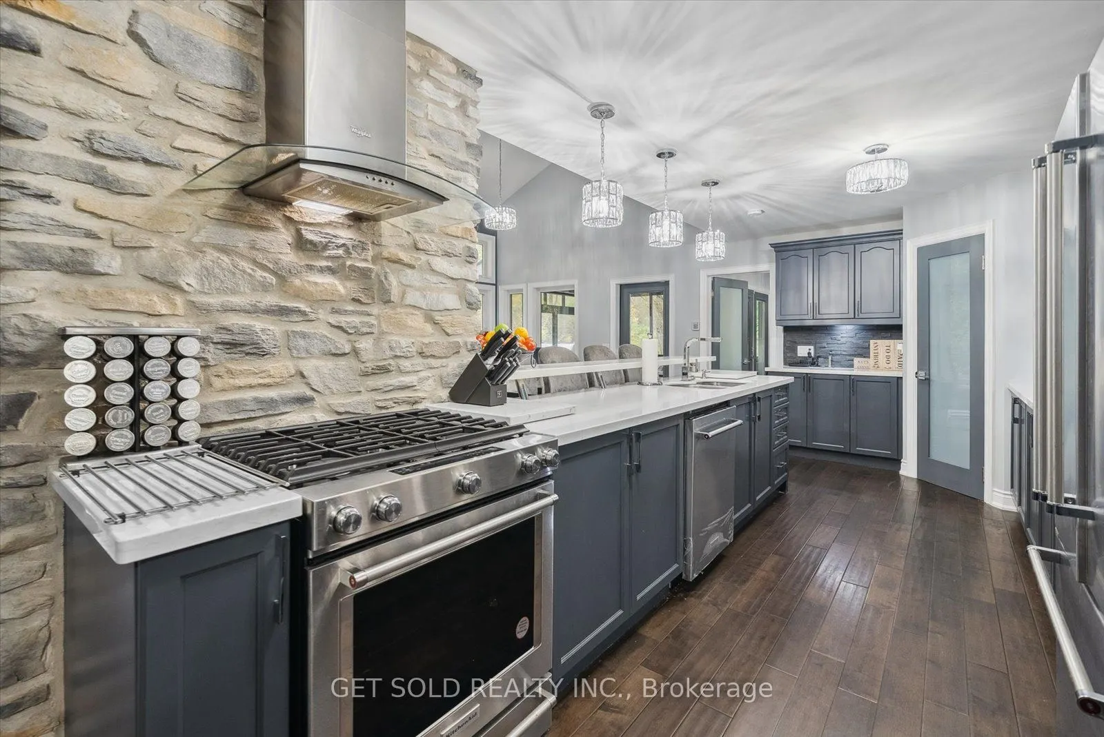 11 Fieldway Court