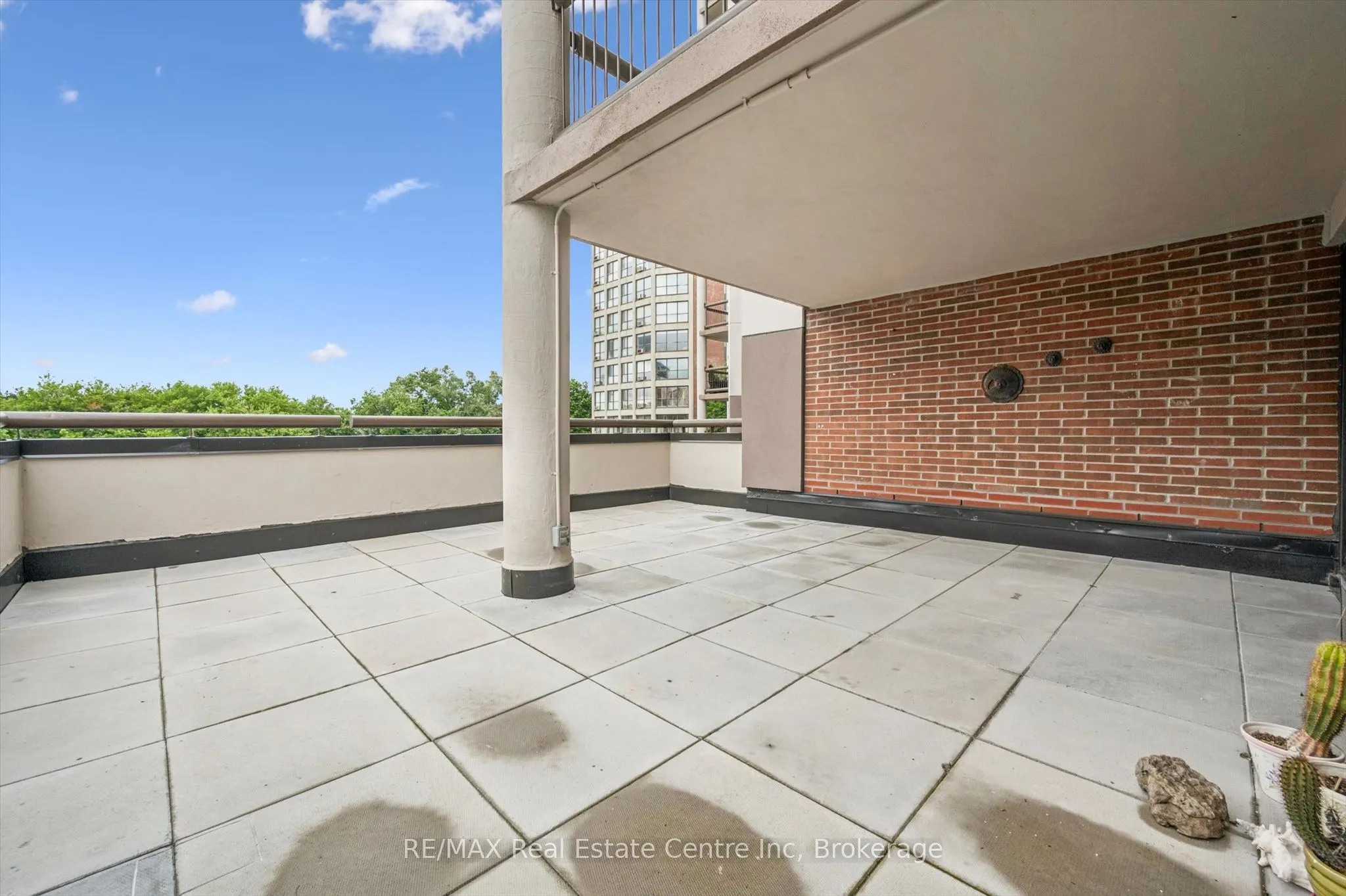 22 Marilyn Drive #201
