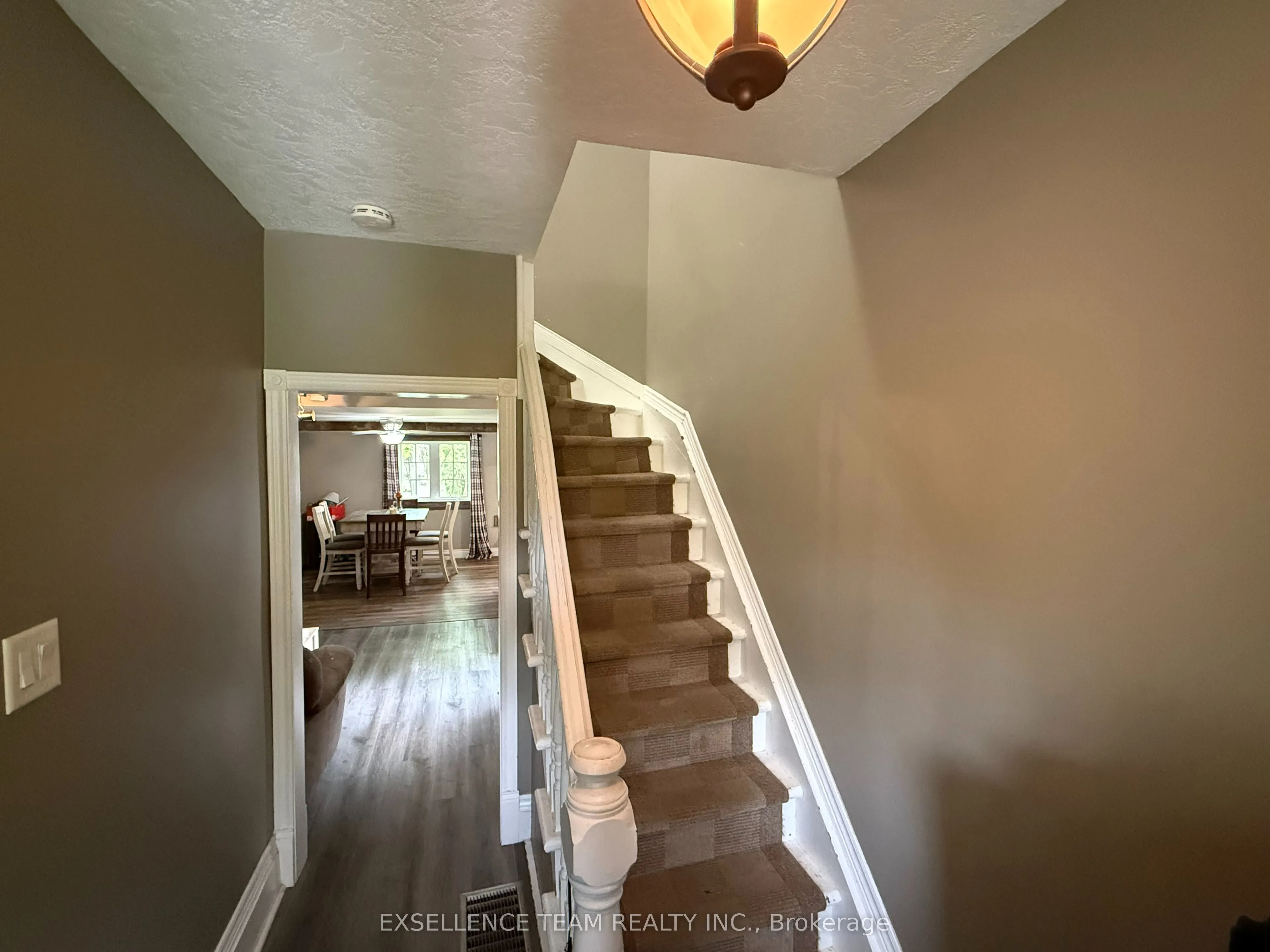 23 Mechanic Street E