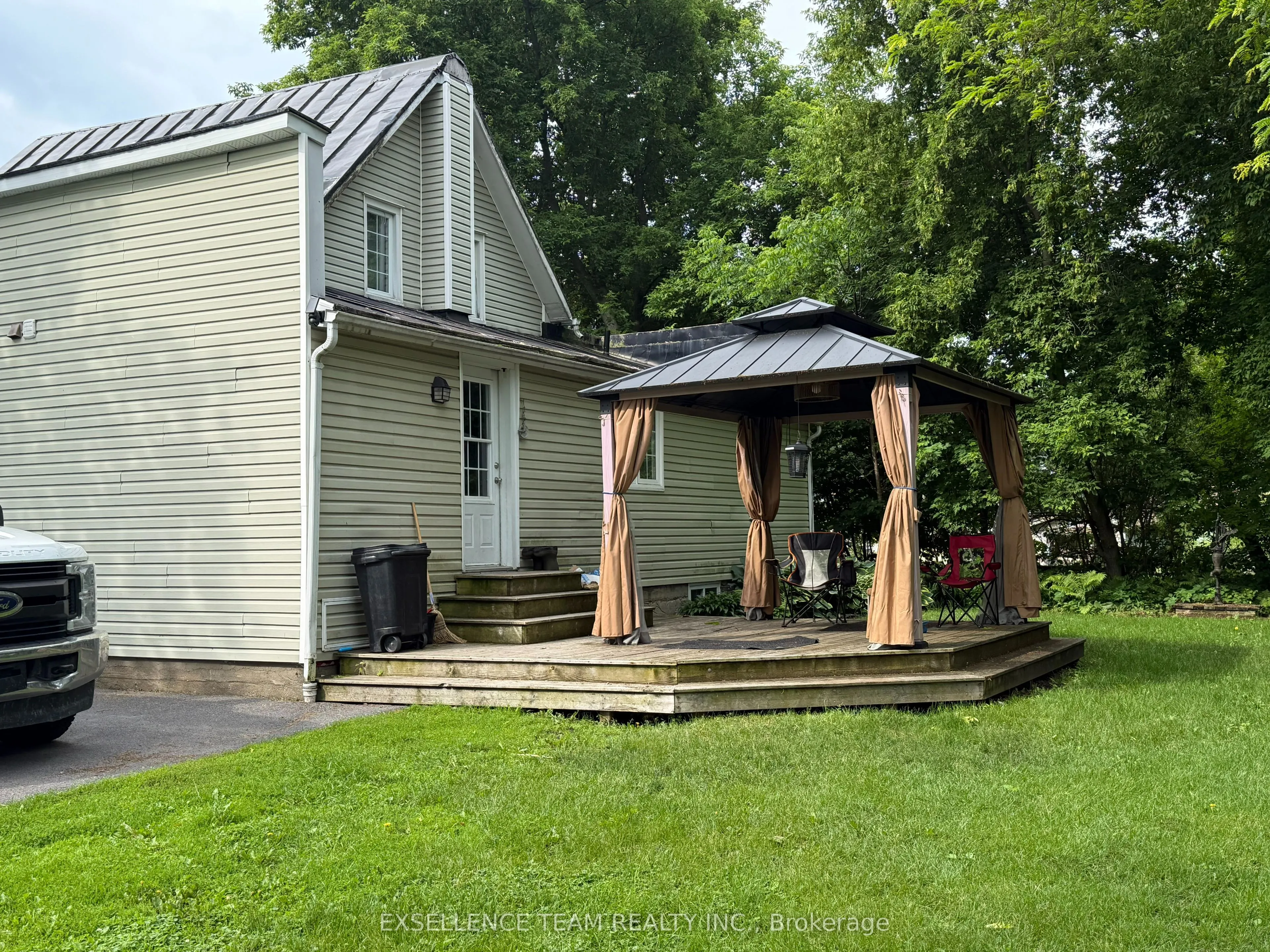 23 Mechanic Street E