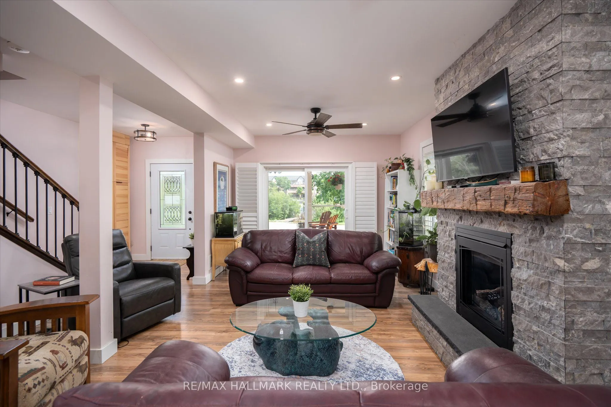 64 Front Street E