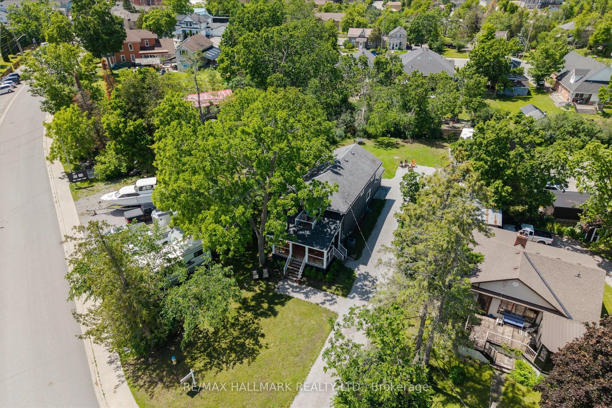 64 Front Street E