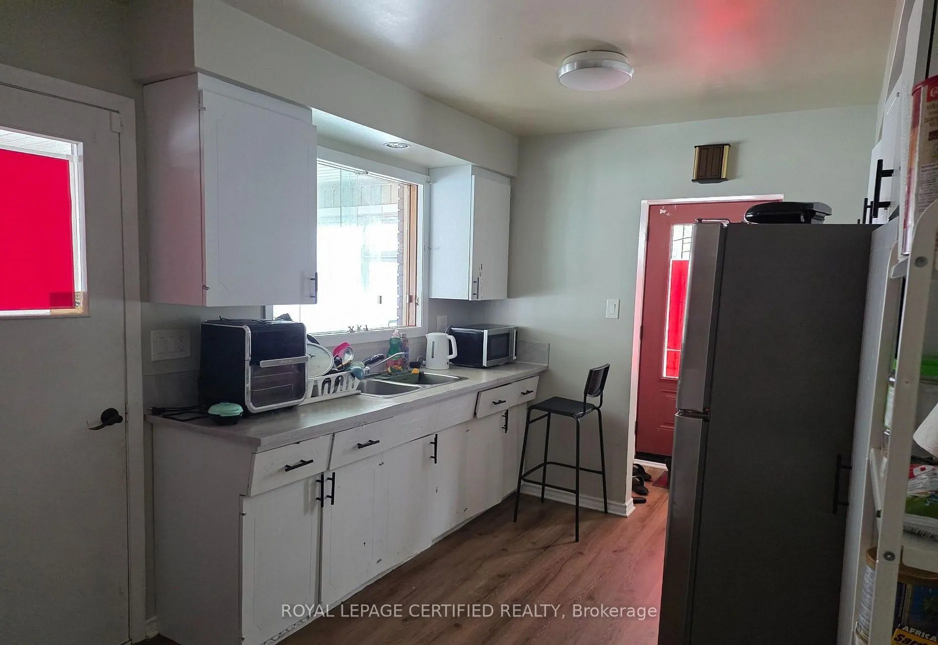 2 Rideau Crescent