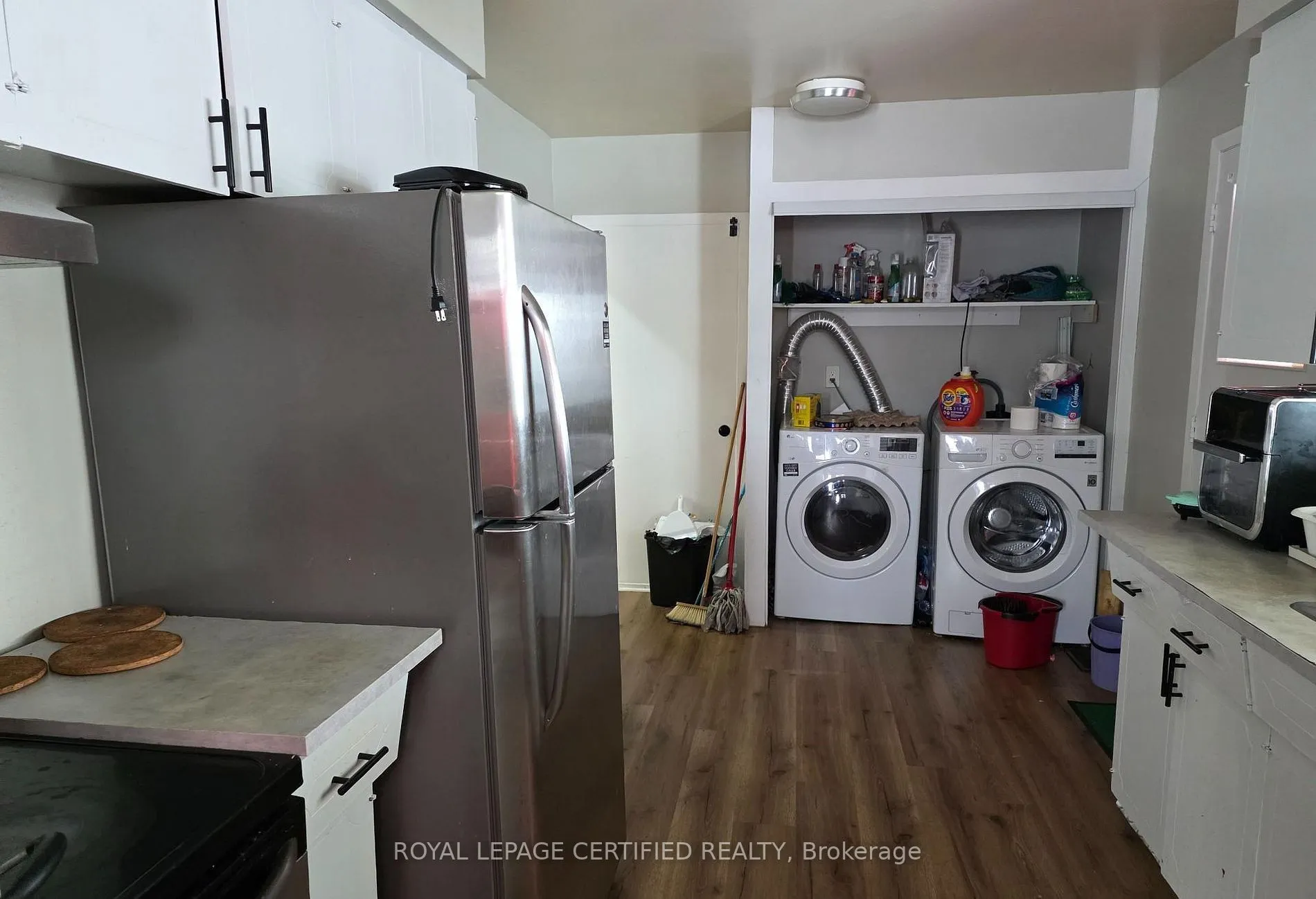 2 Rideau Crescent