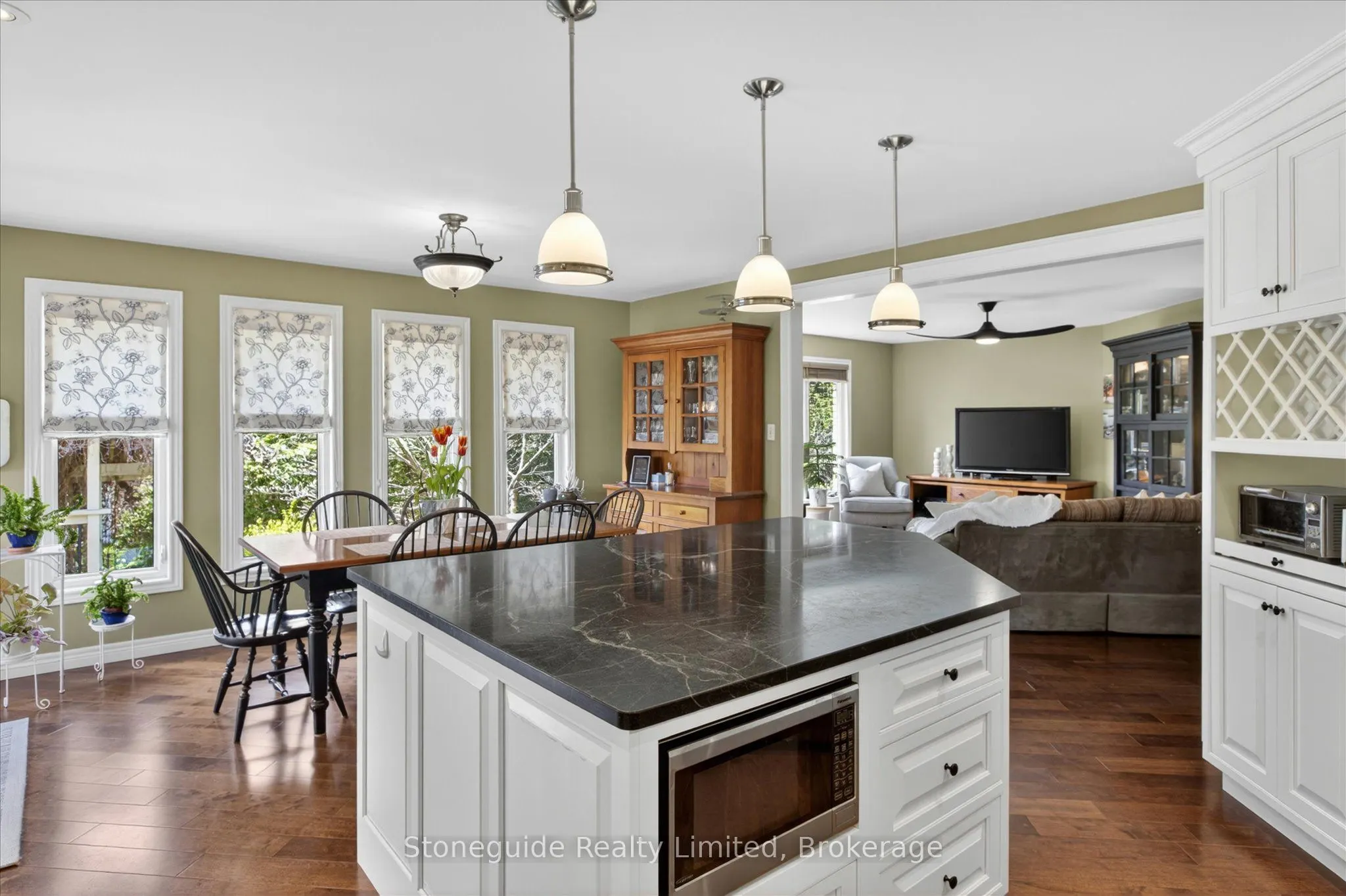 1580 College Park Drive
