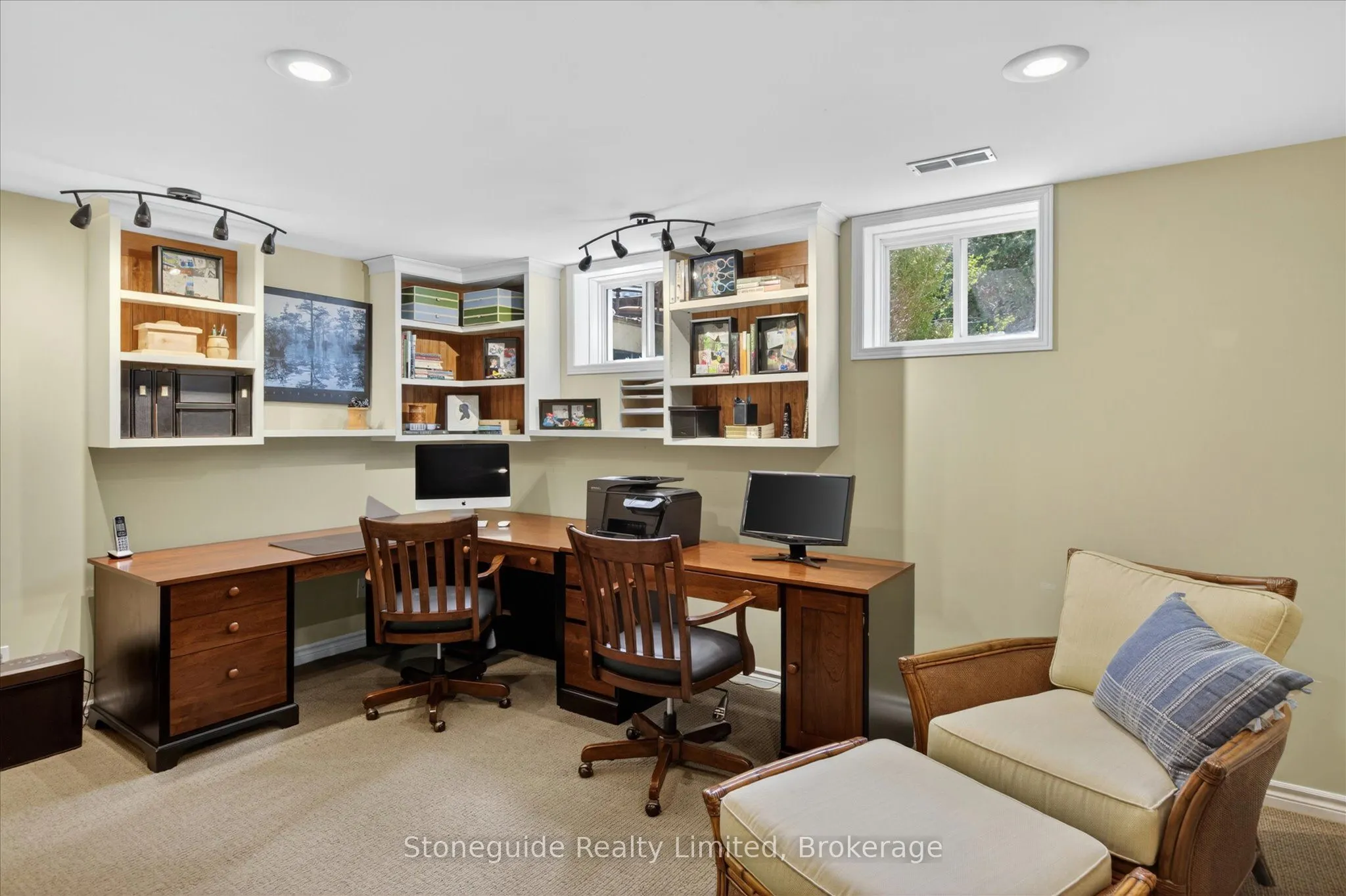 1580 College Park Drive