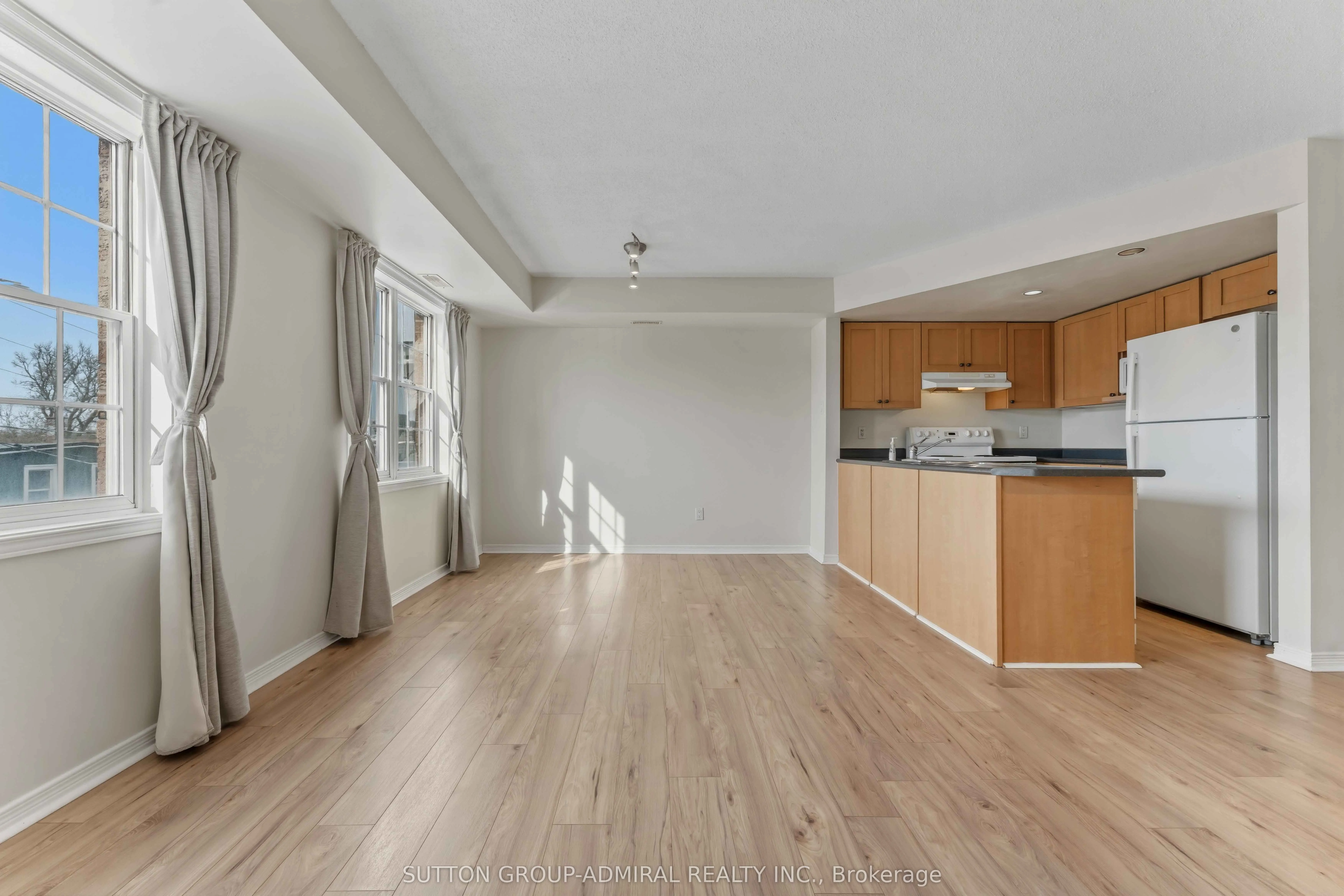 130 ROCHESTER Street #9