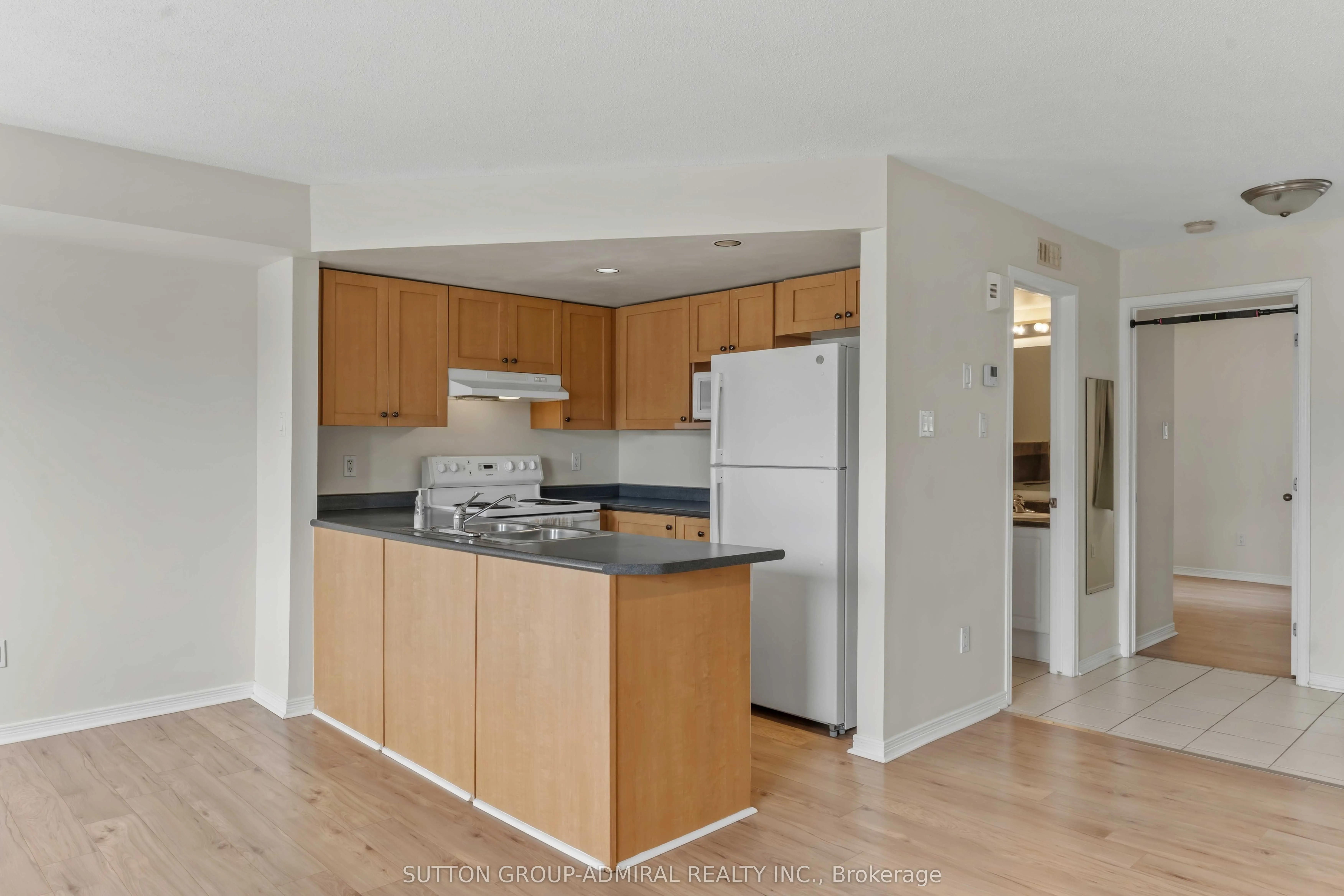 130 ROCHESTER Street #9