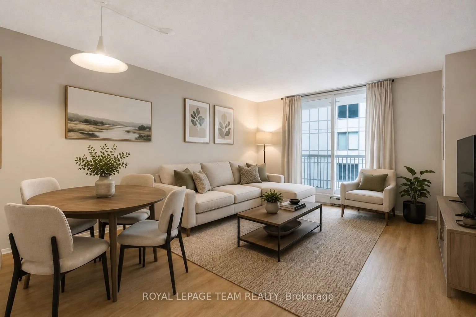 110 Forward Avenue #904