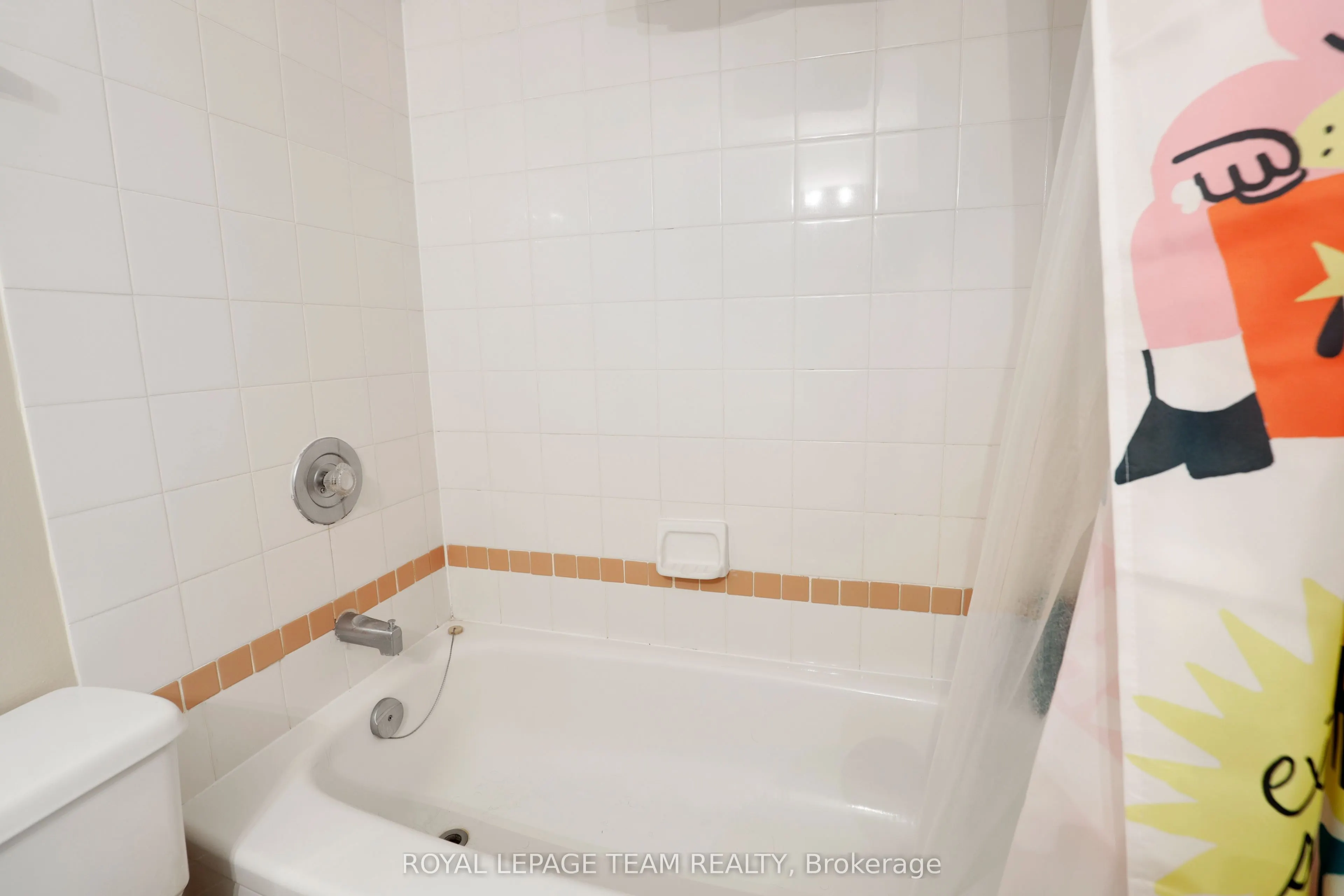 110 Forward Avenue #904