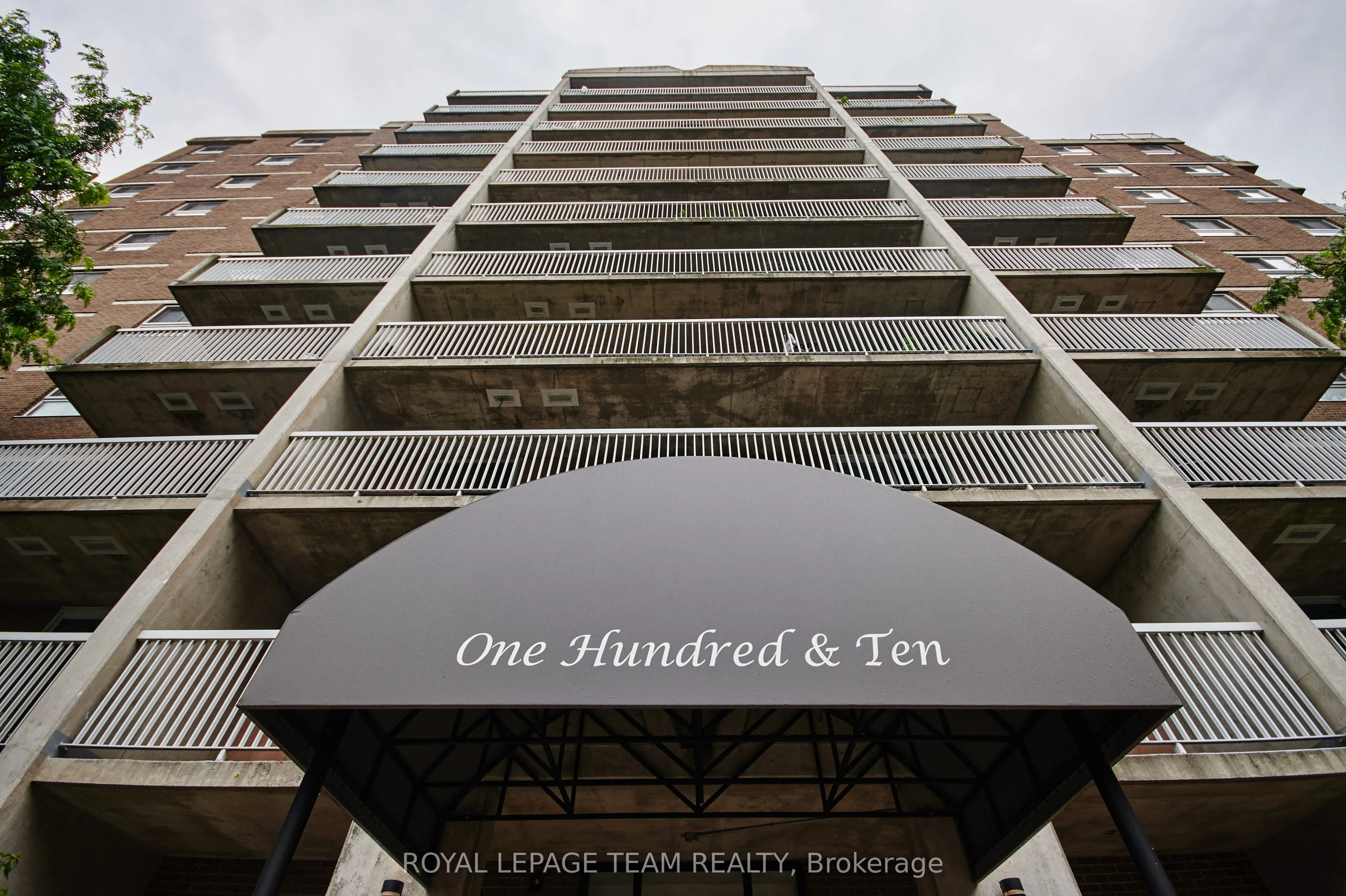 110 Forward Avenue #904