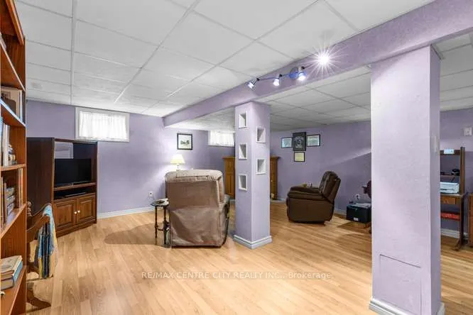 463 Exmouth Circle