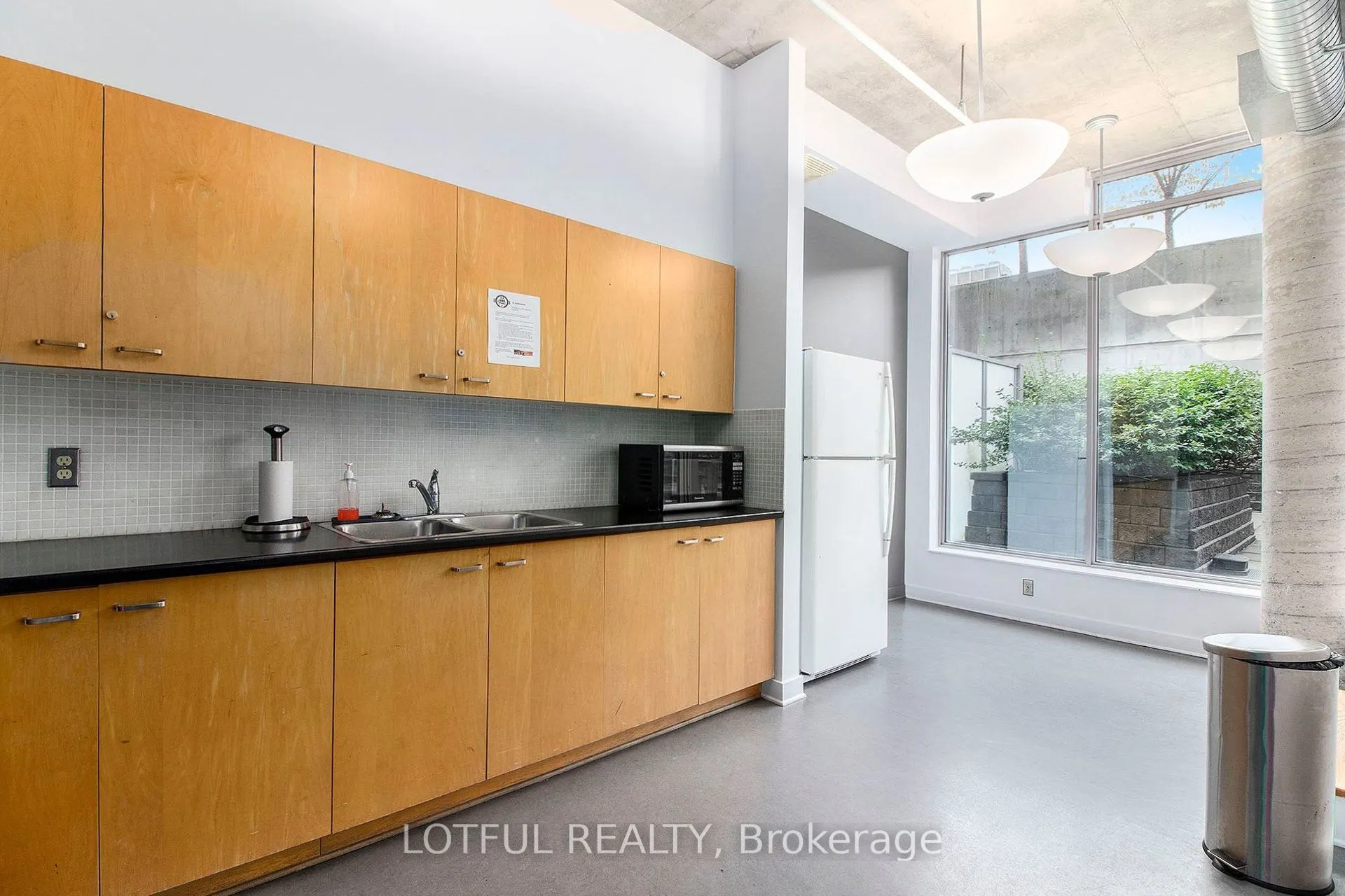 383 Cumberland Street #201
