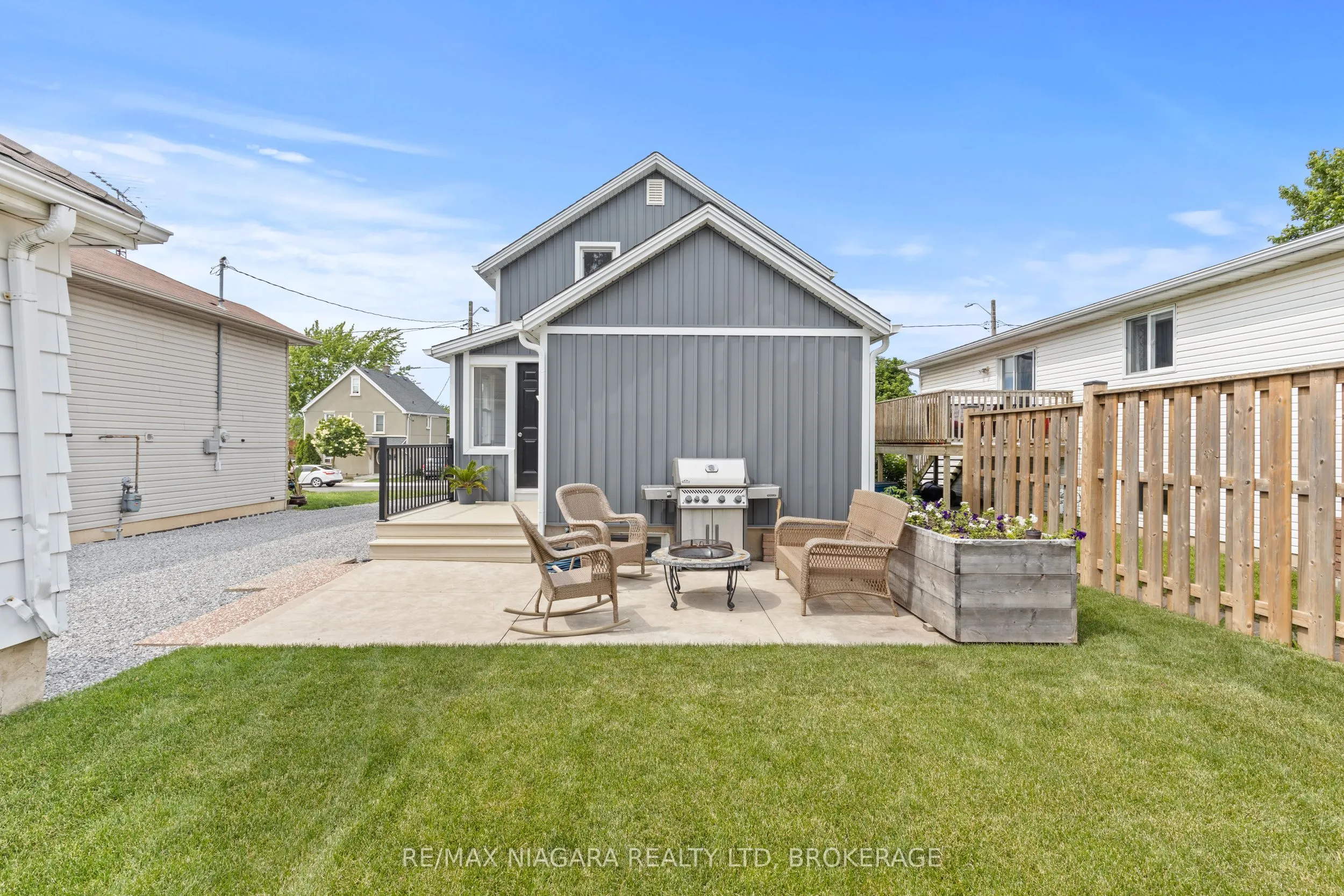 47 SULLIVAN Avenue