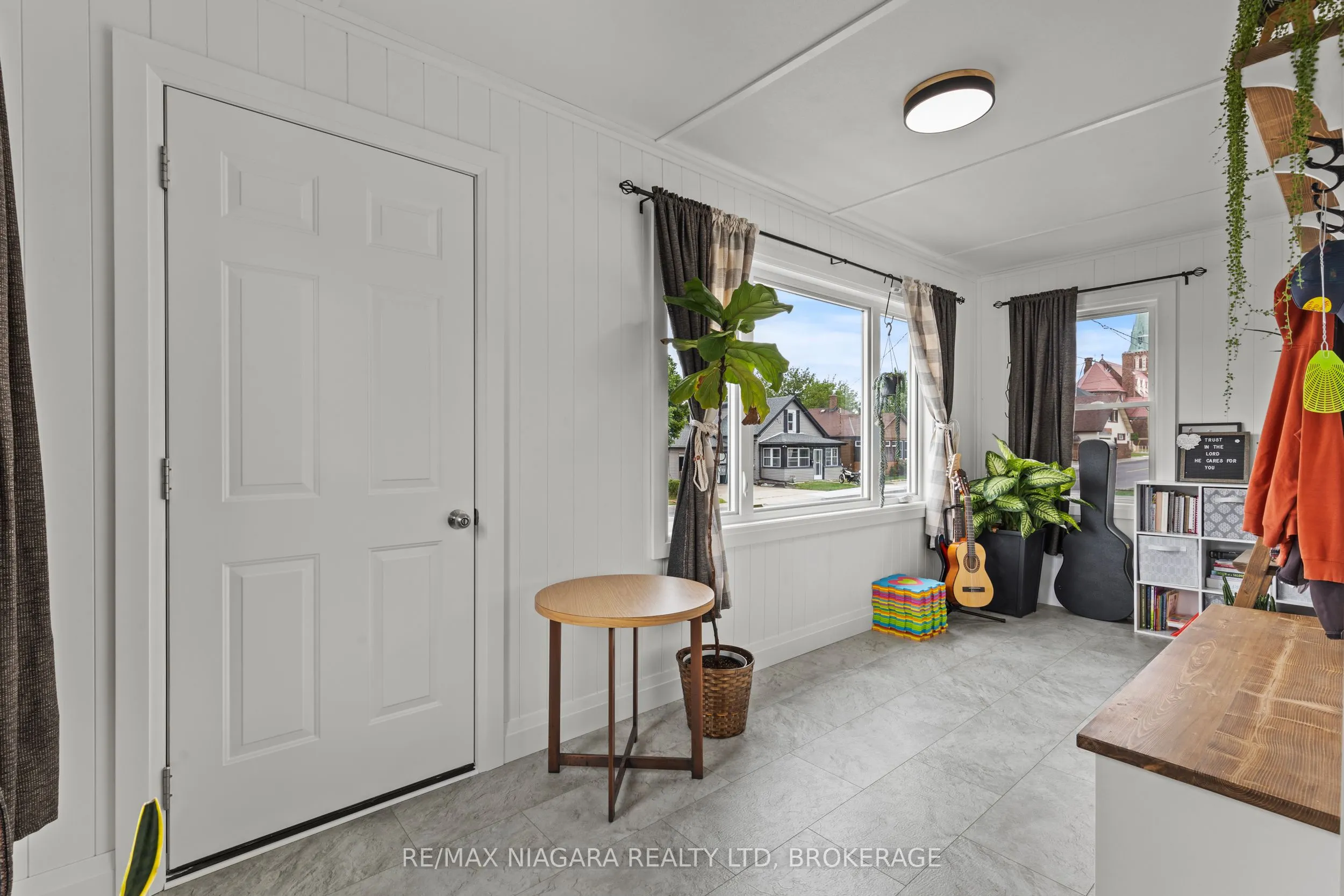 47 SULLIVAN Avenue