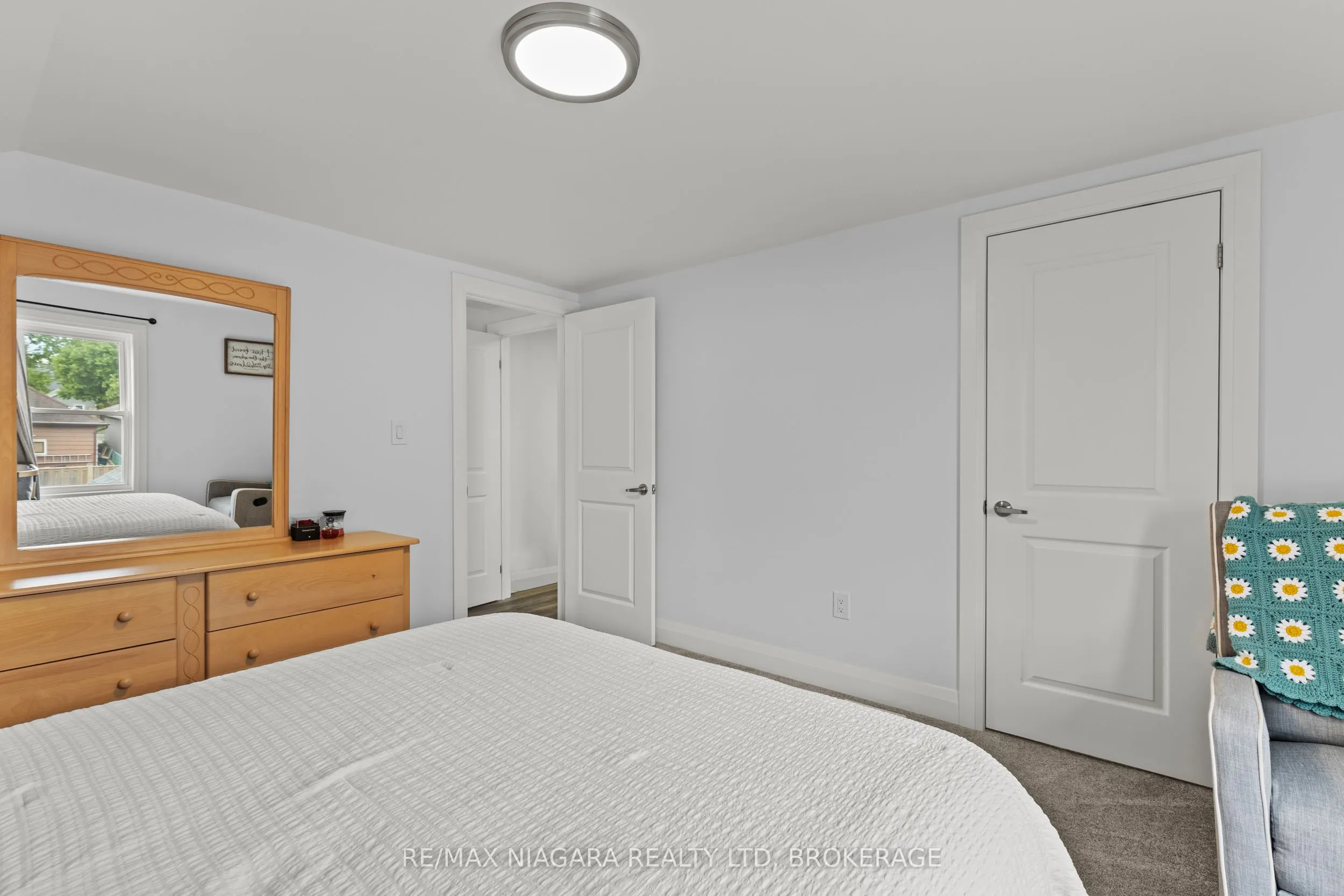 47 SULLIVAN Avenue