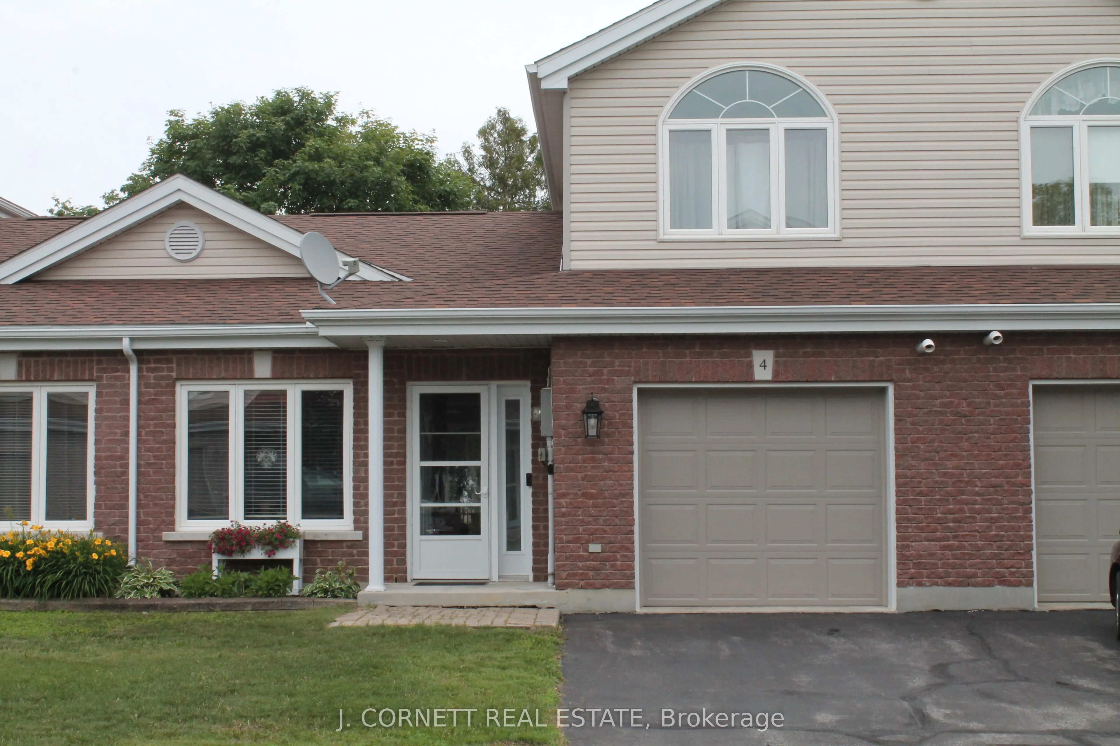 3 Maple Street N #4