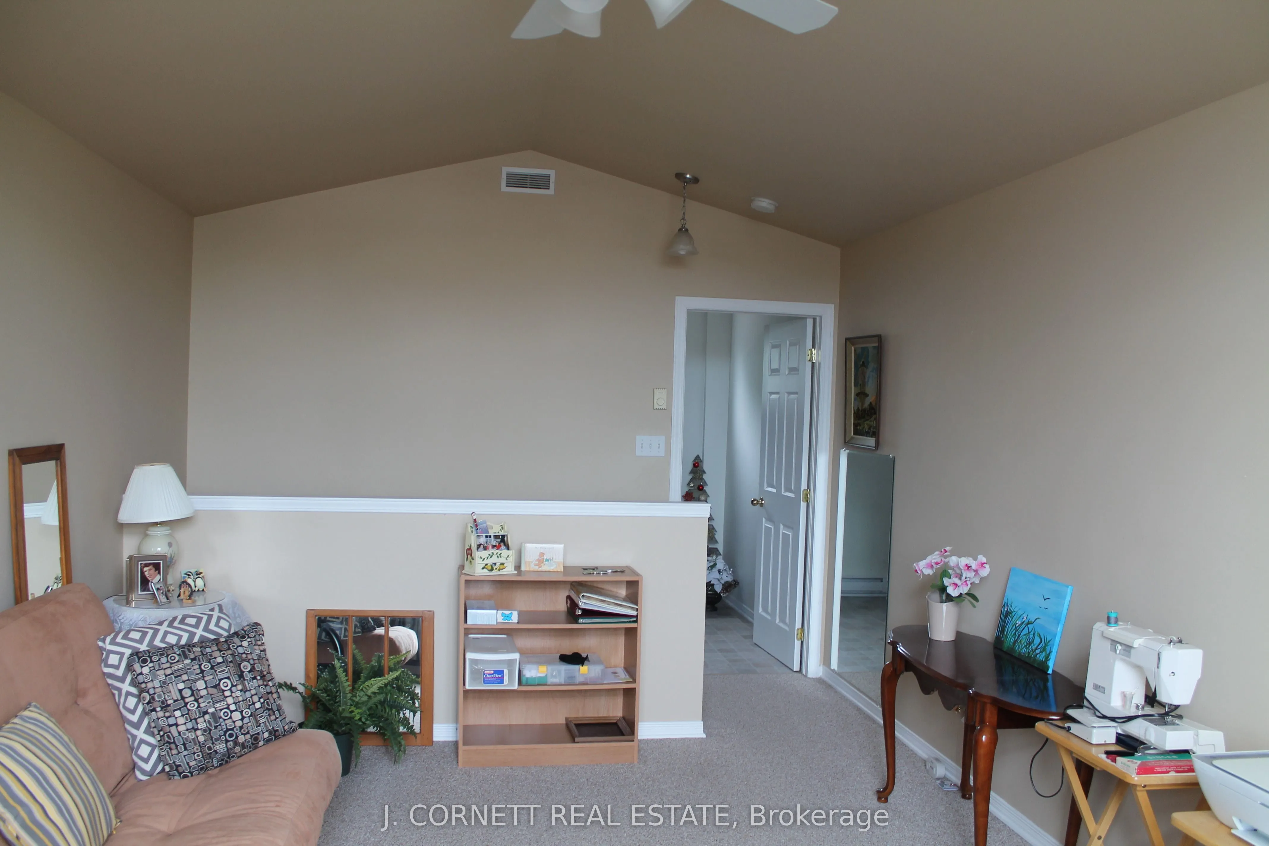3 Maple Street N #4