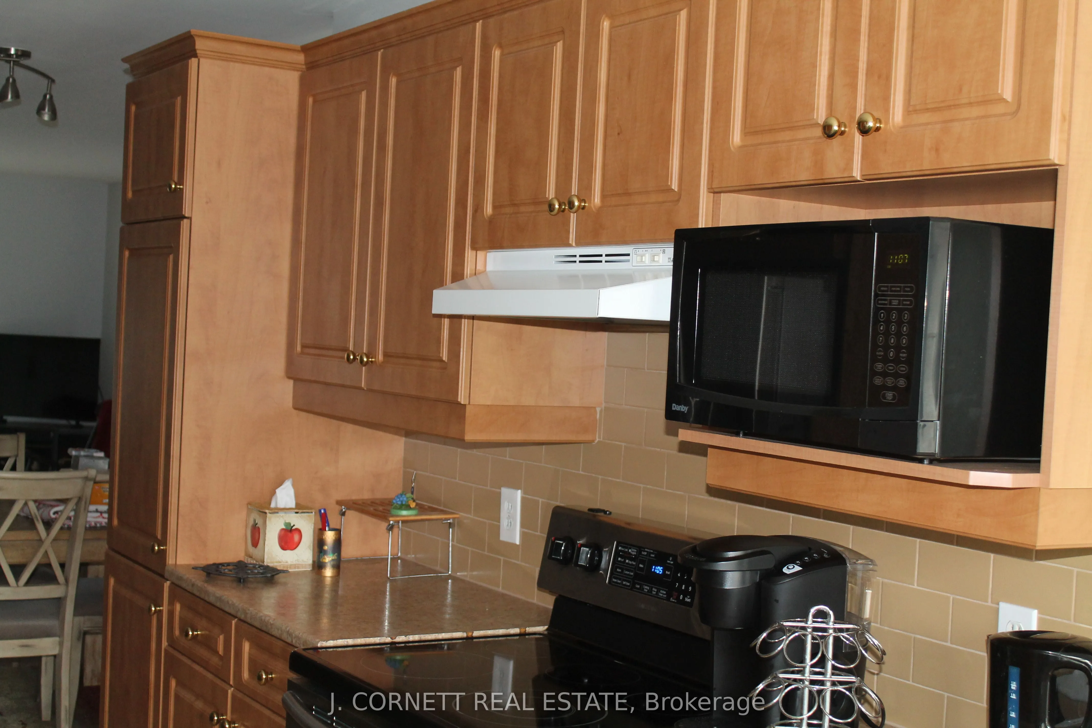 3 Maple Street N #4