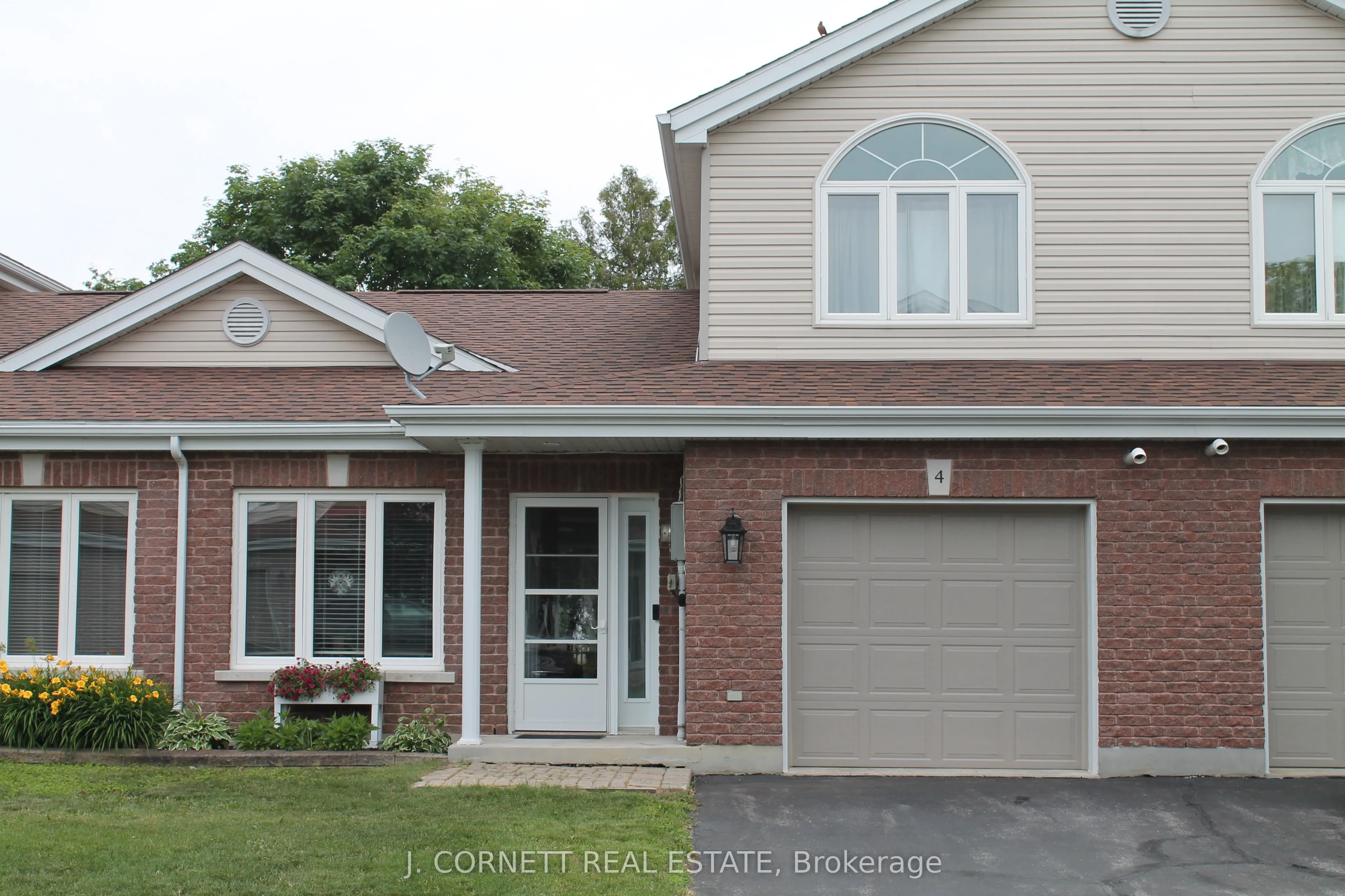 3 Maple Street N #4