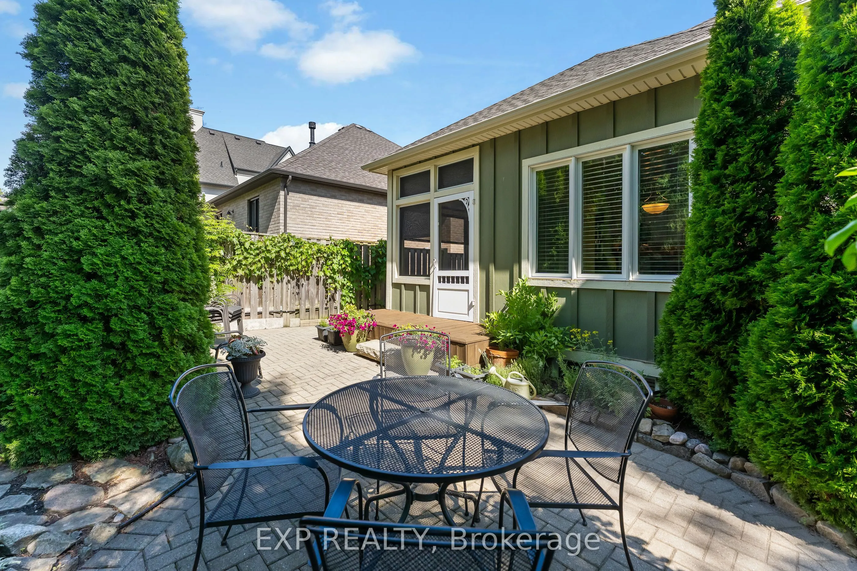 6 Creekside Drive