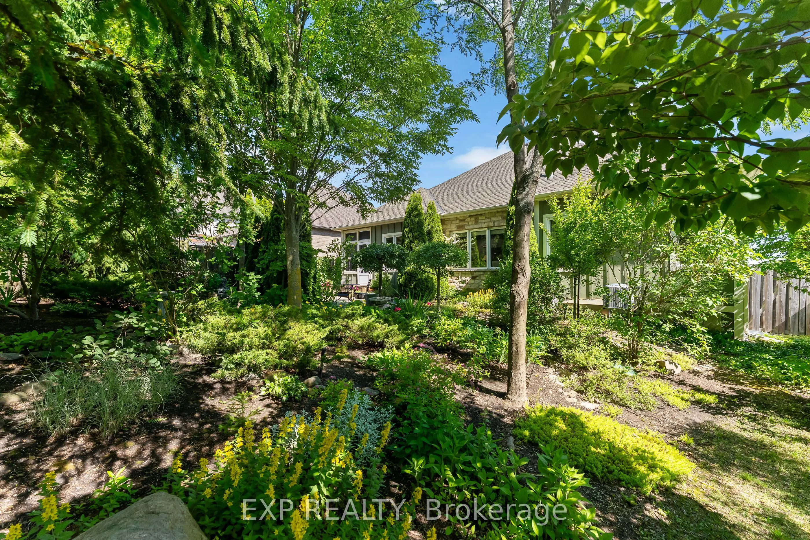 6 Creekside Drive