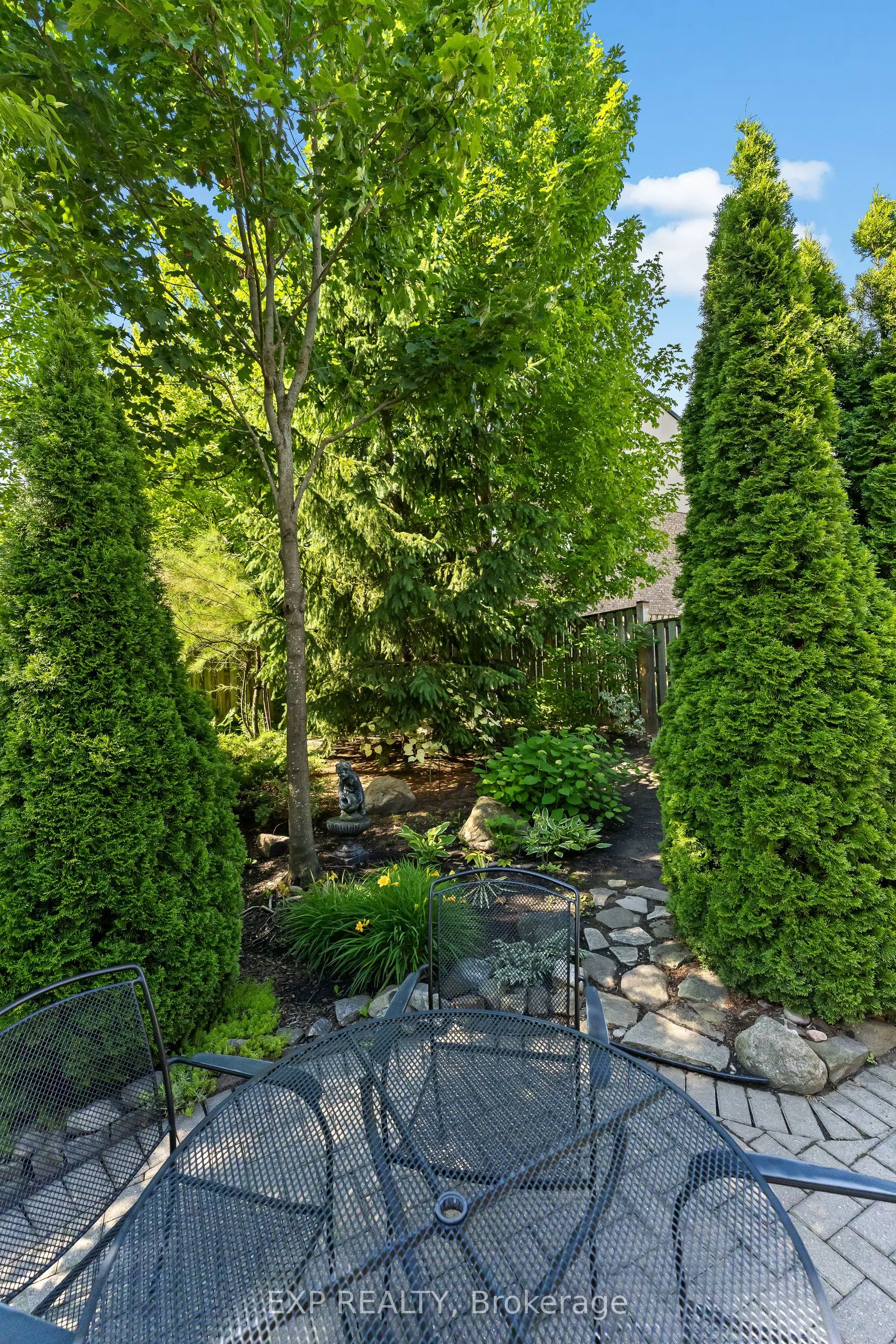 6 Creekside Drive