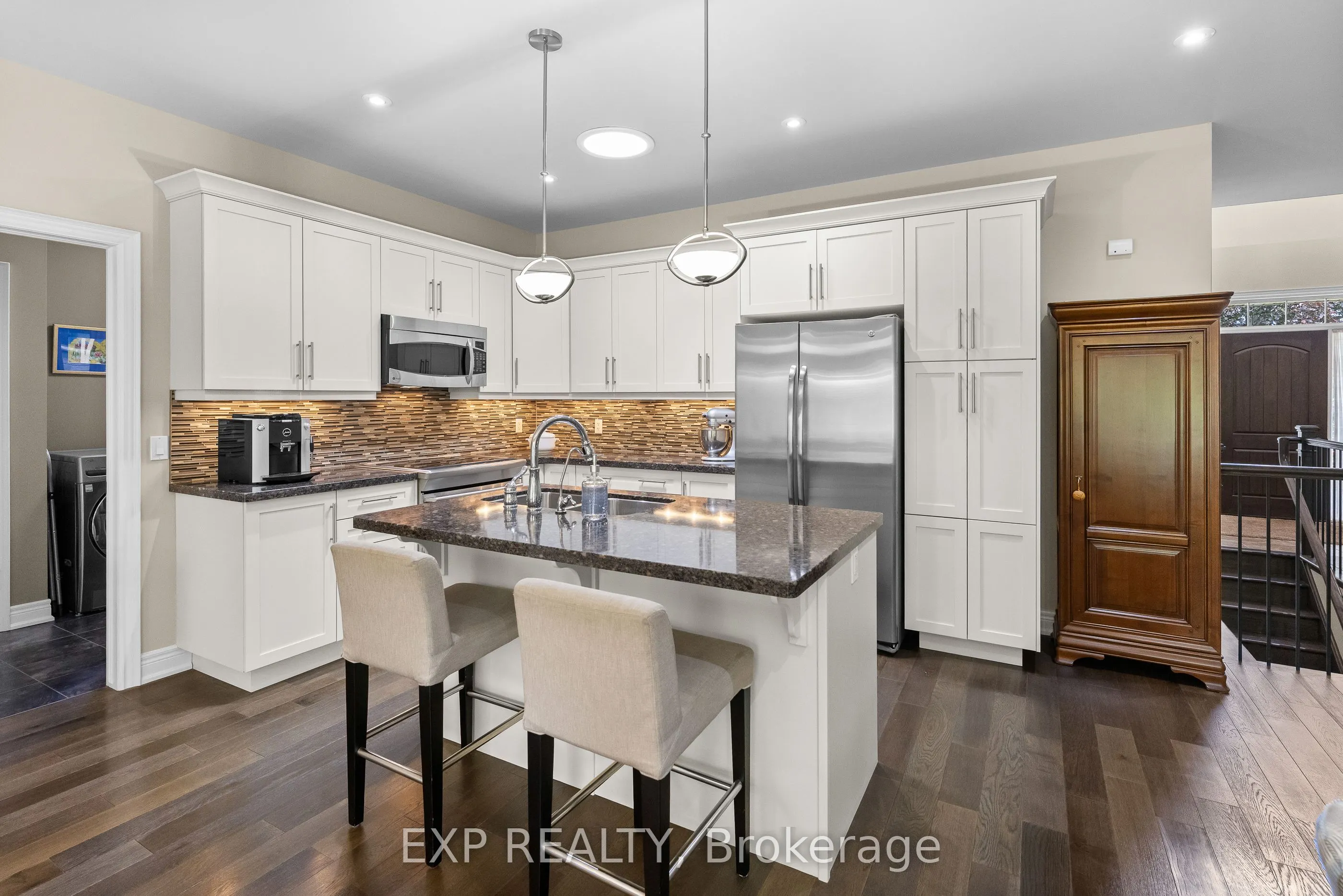 6 Creekside Drive