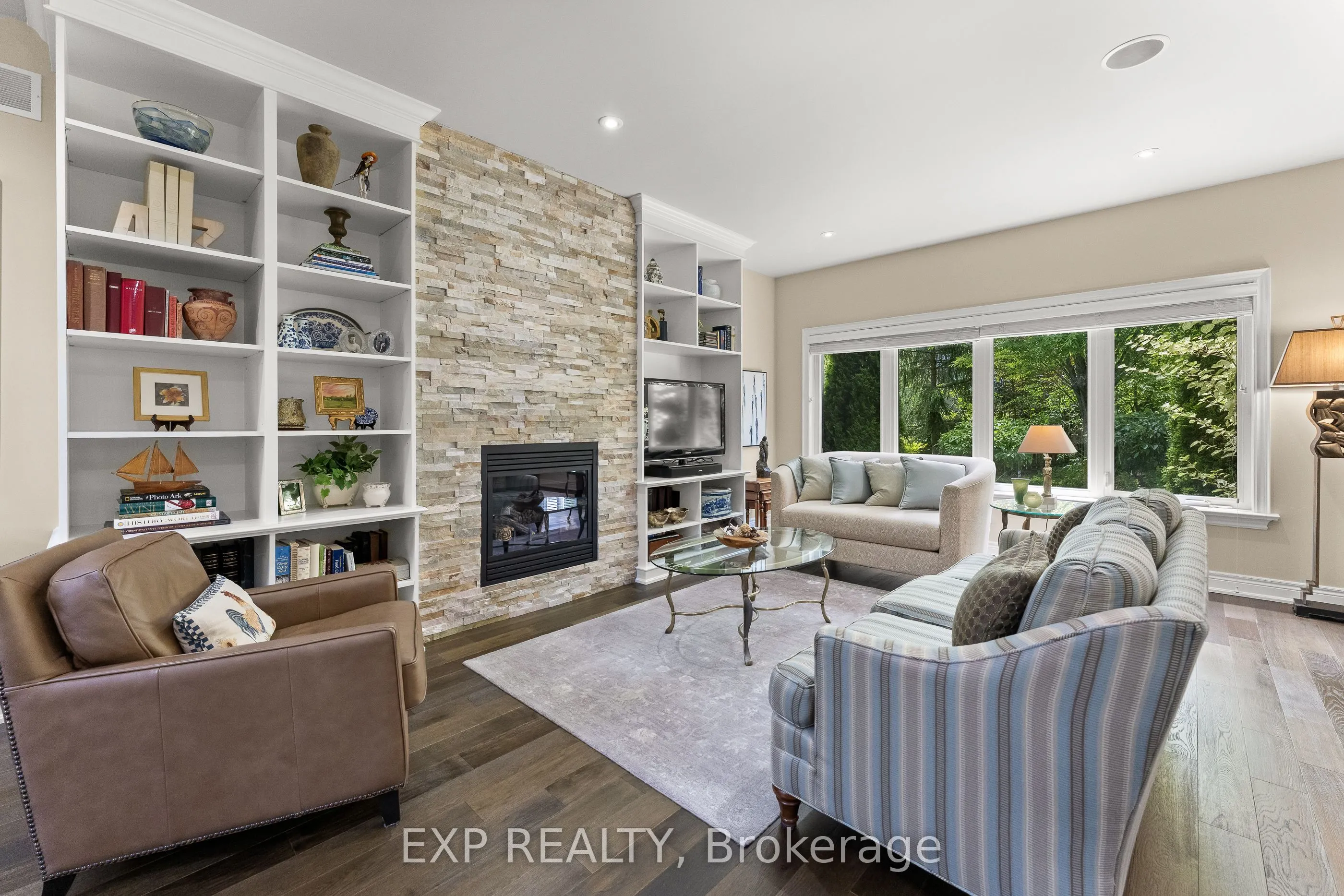 6 Creekside Drive