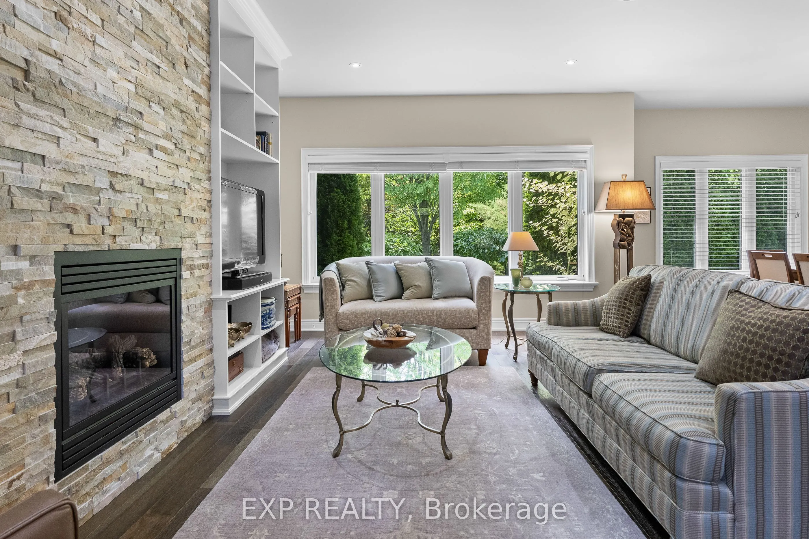 6 Creekside Drive
