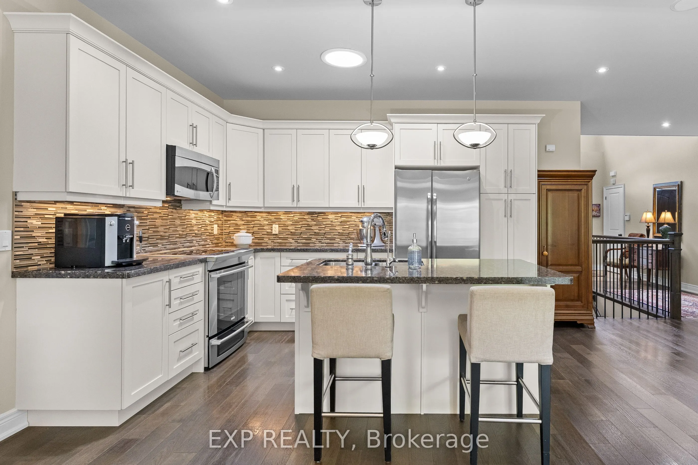 6 Creekside Drive