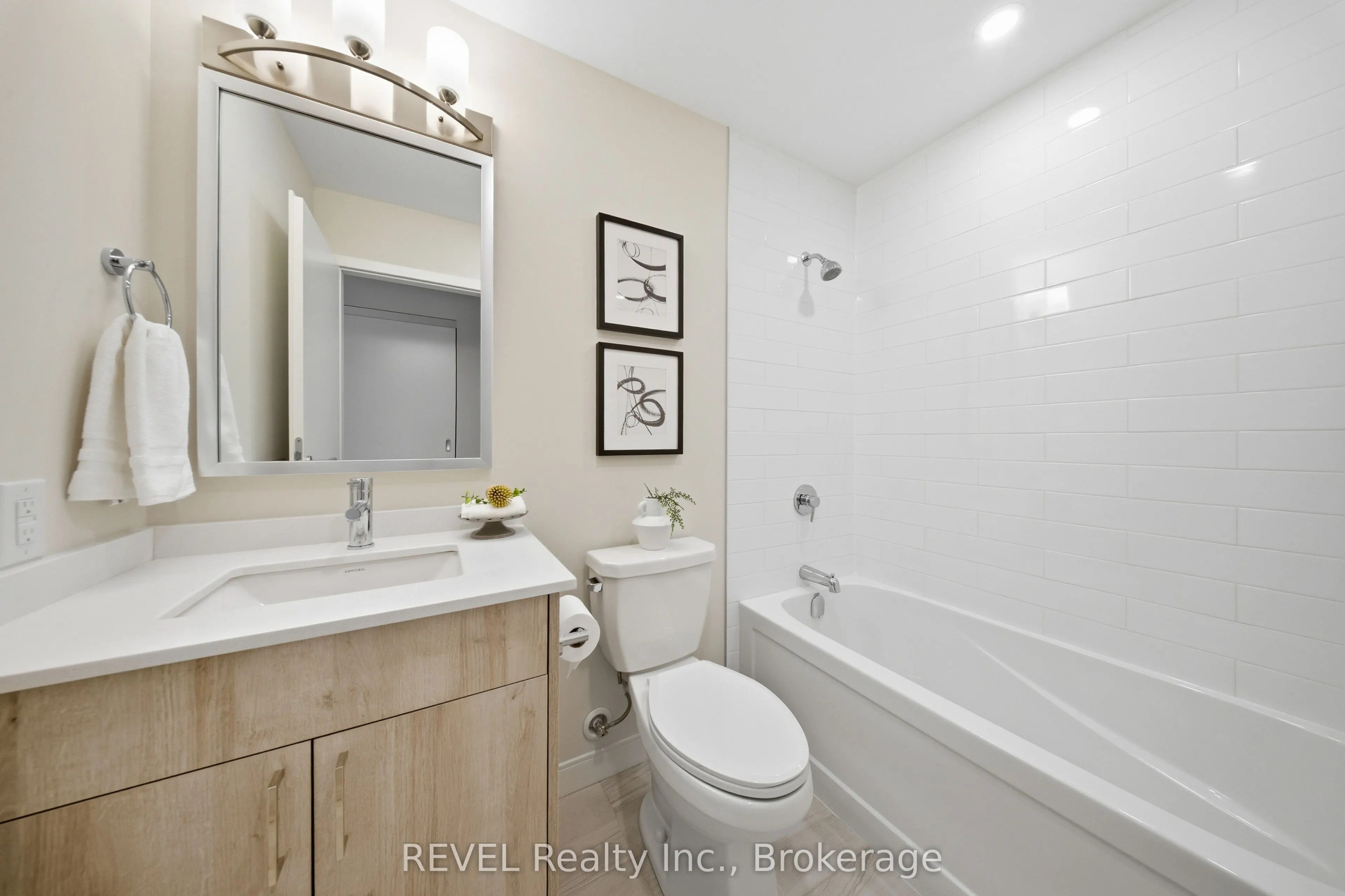118 West Street #605