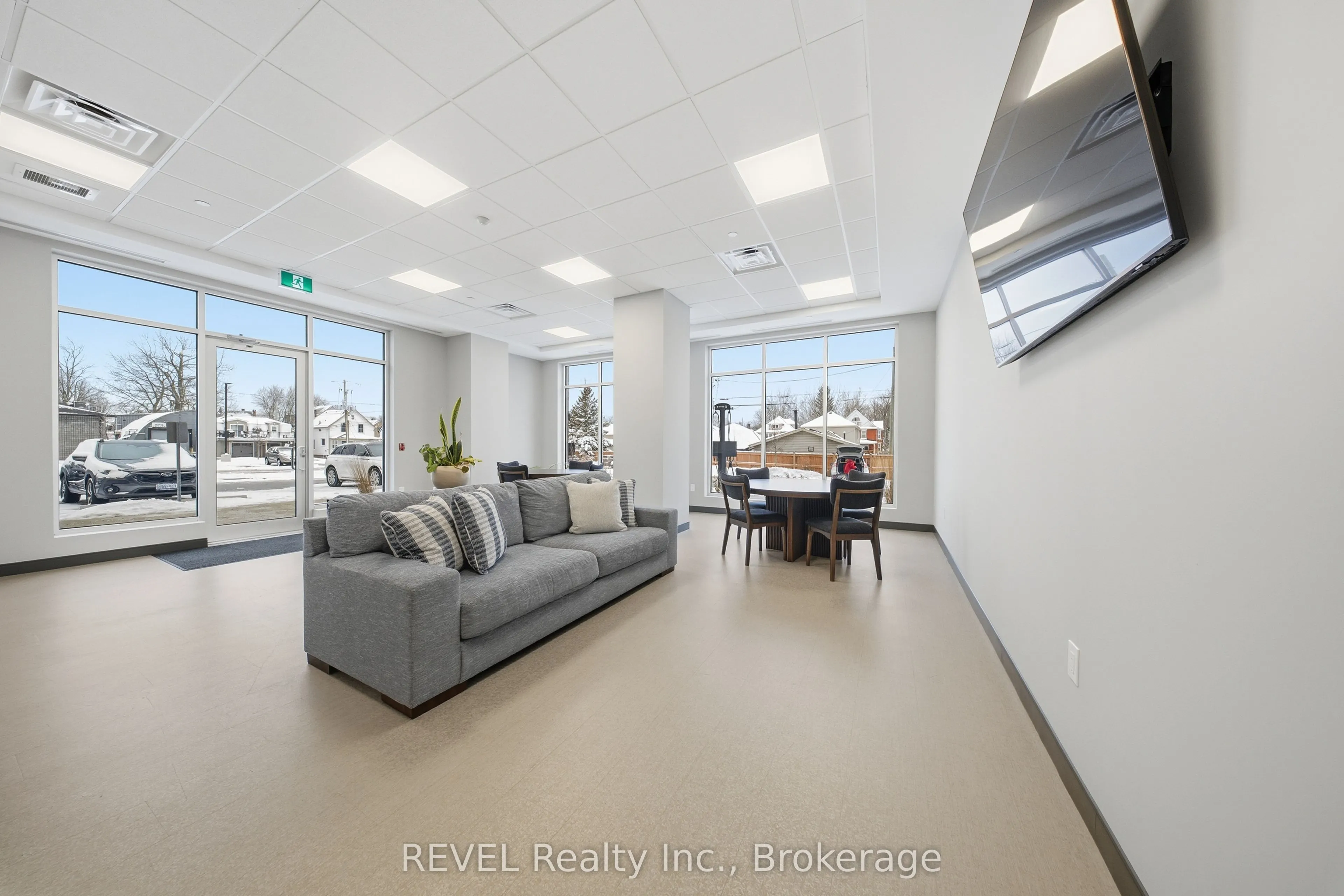 118 West Street #605