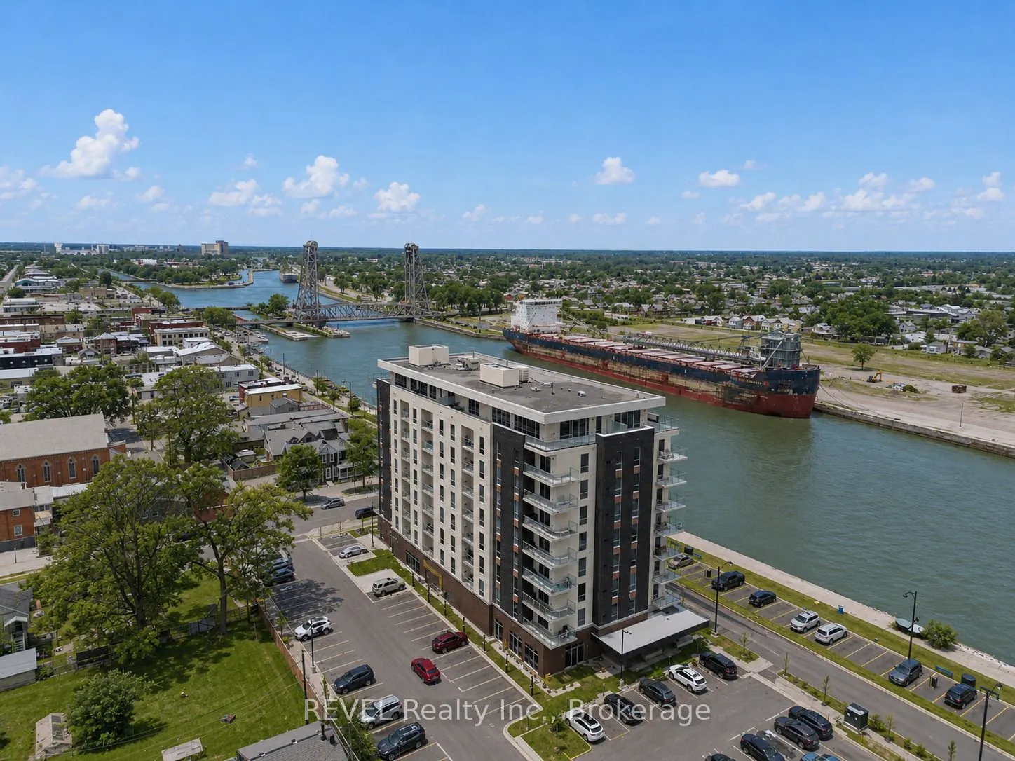 118 West Street #605