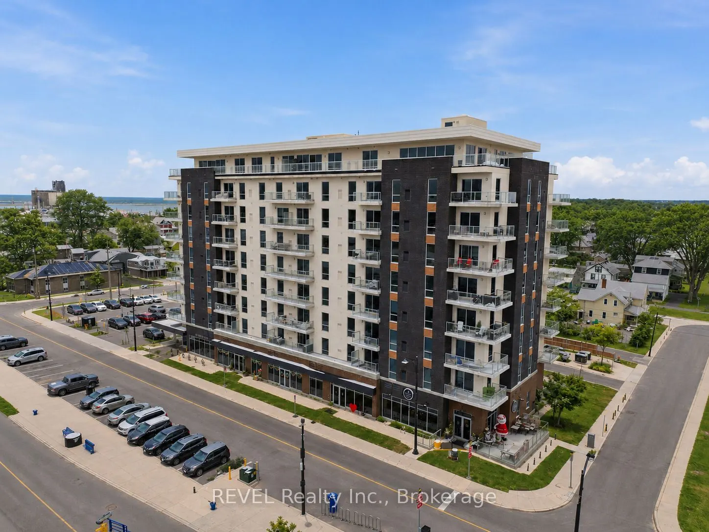 118 West Street #605