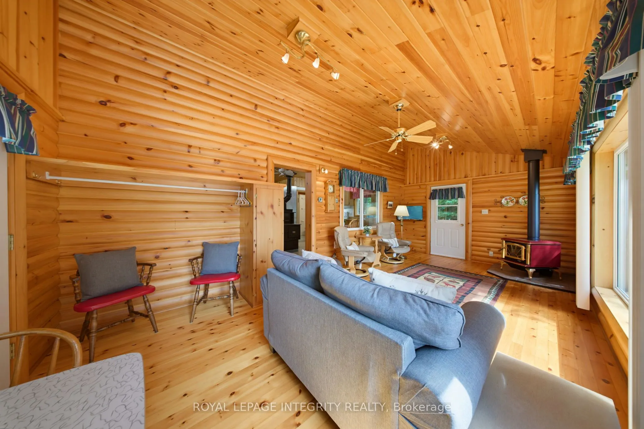 534 School House Lane