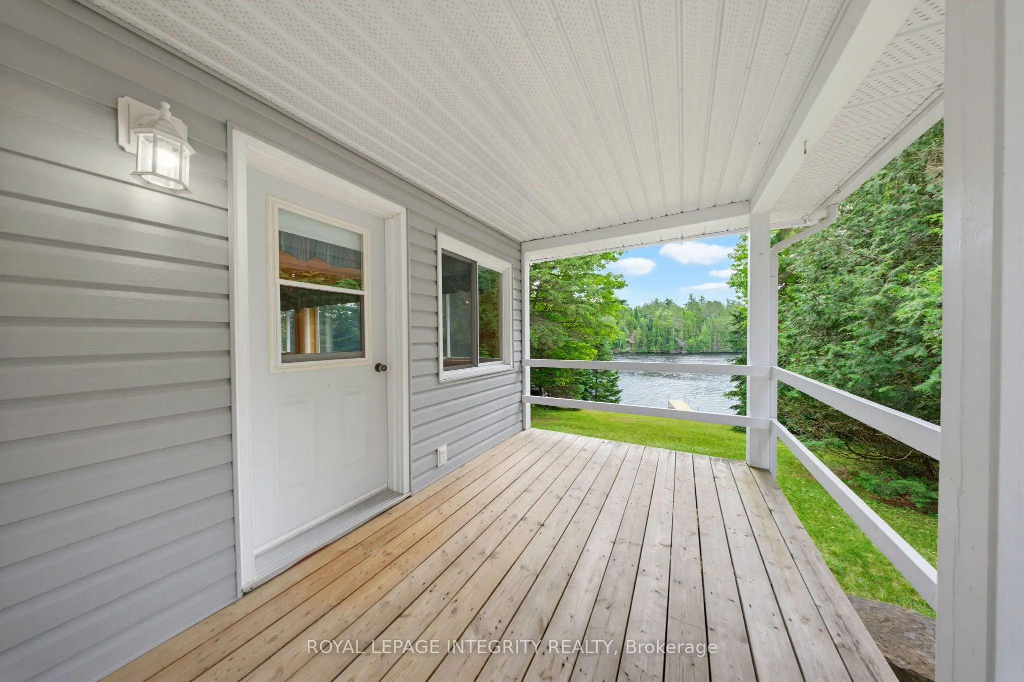 534 School House Lane