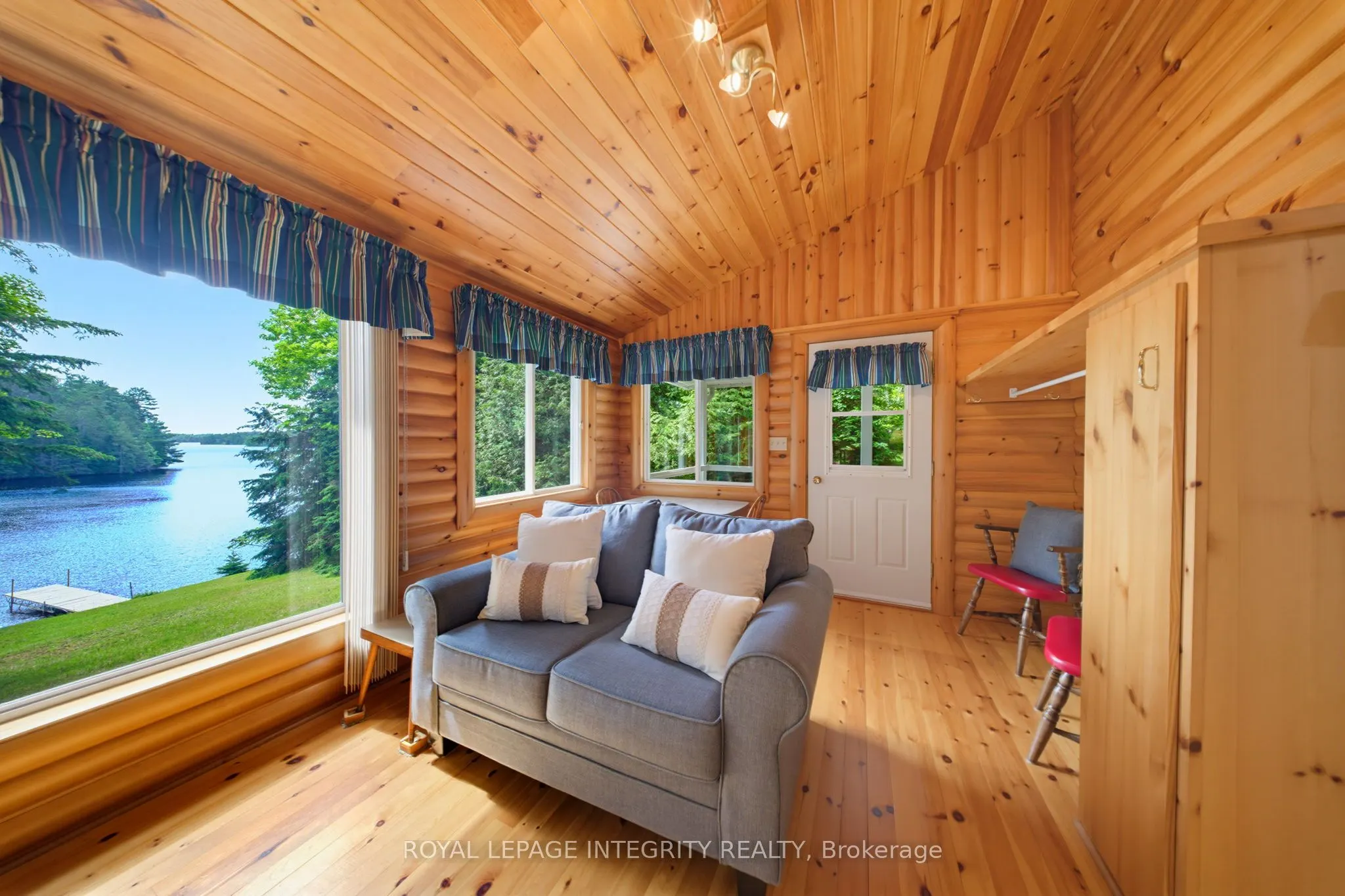 534 School House Lane
