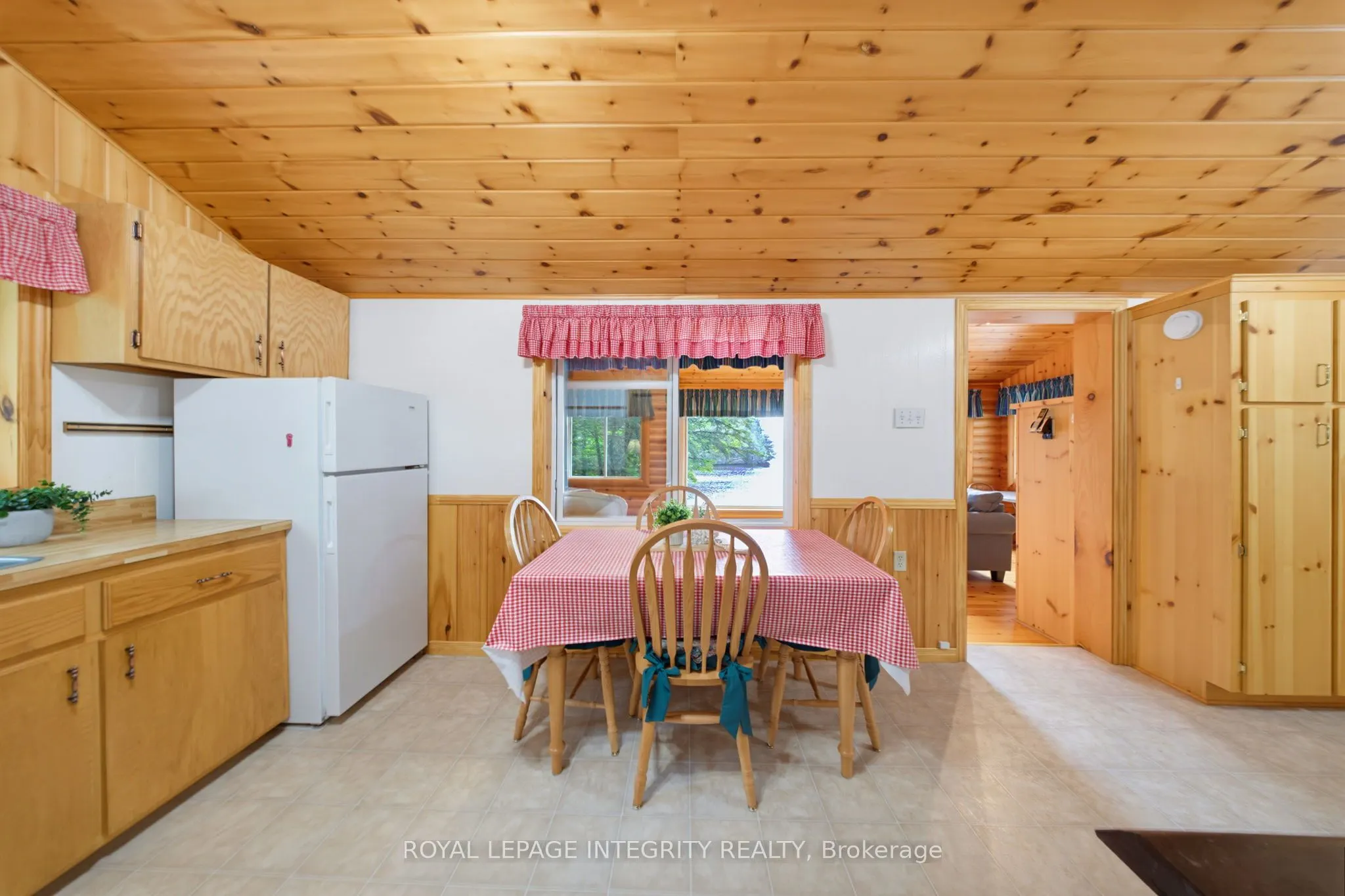 534 School House Lane