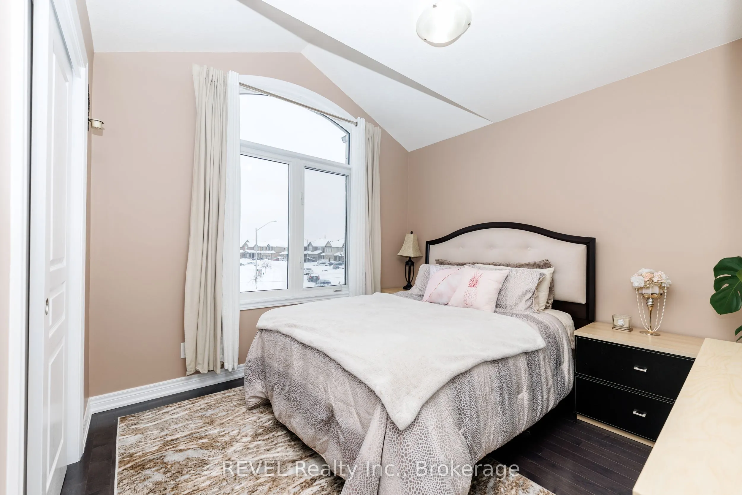 8 Elderberry Road