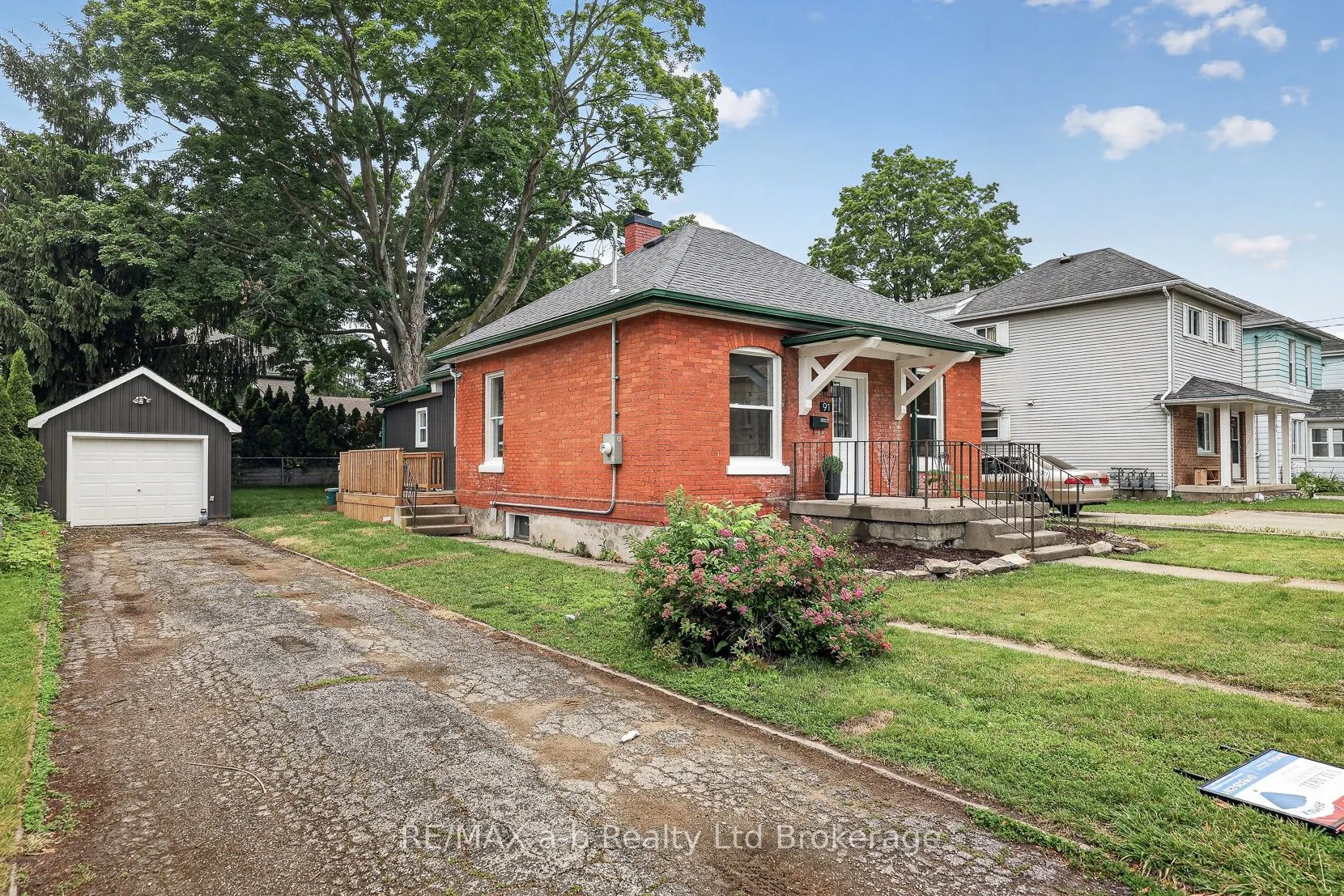 91 Winniett Street
