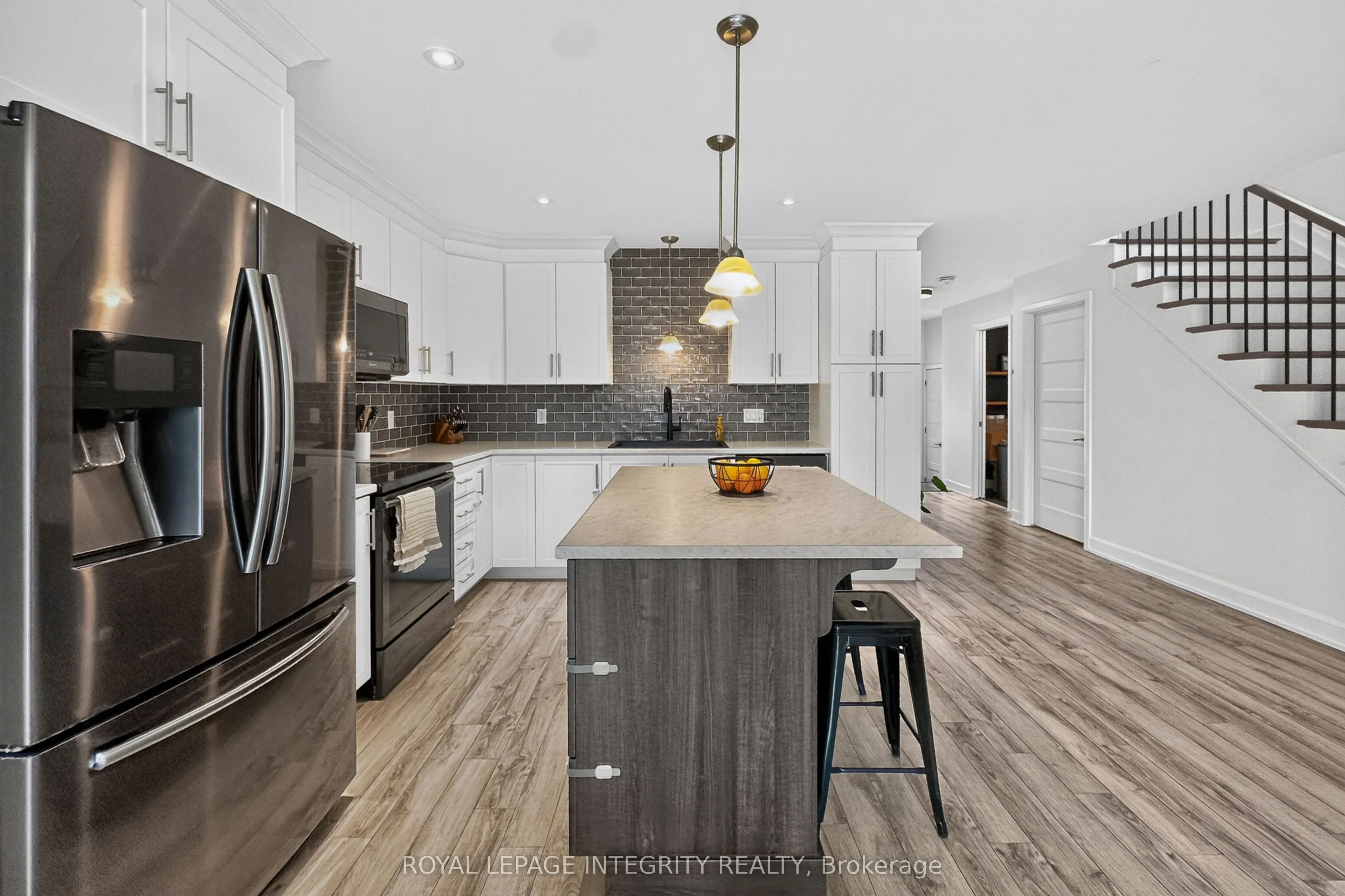 198 Bourdeau Boulevard