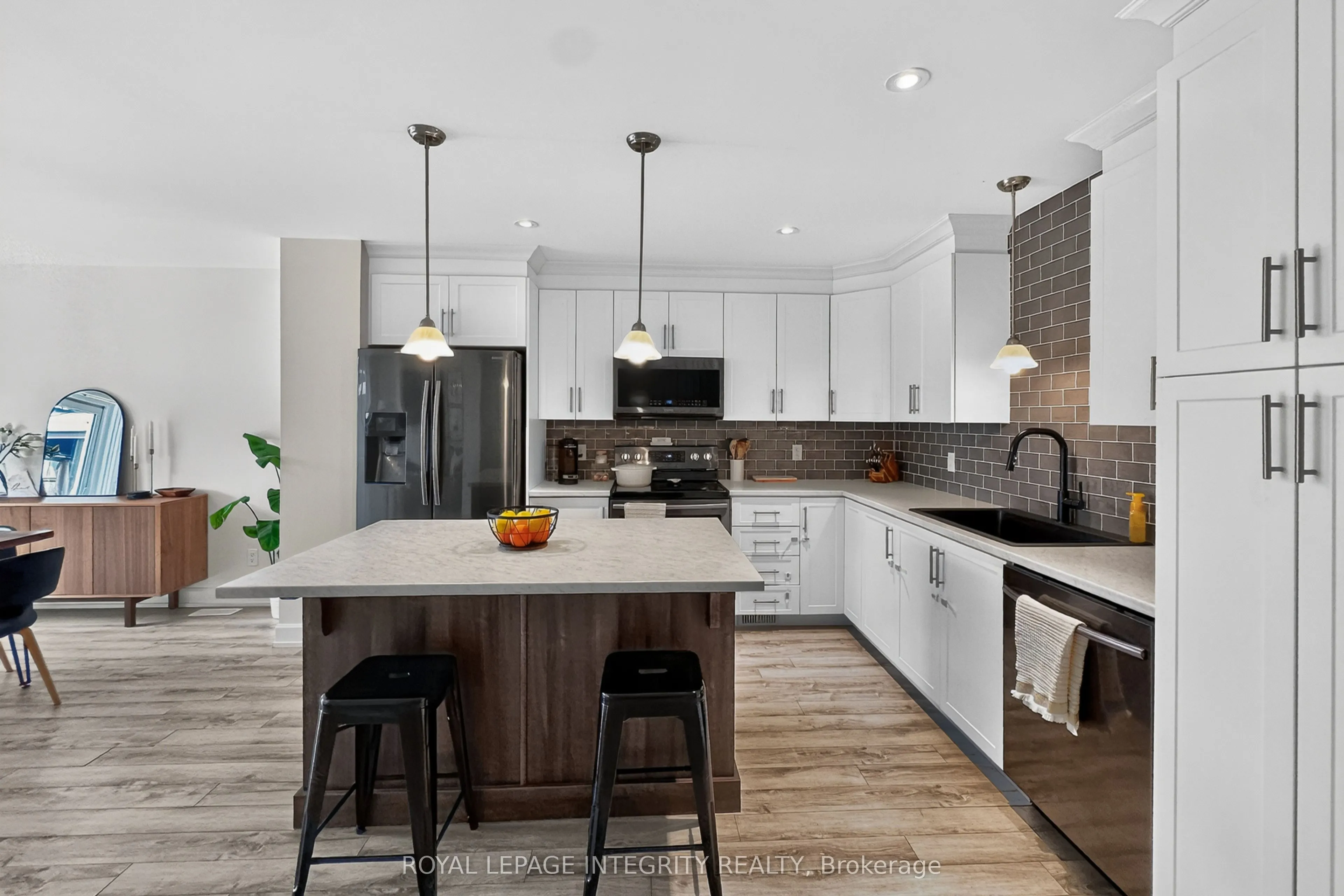 198 Bourdeau Boulevard
