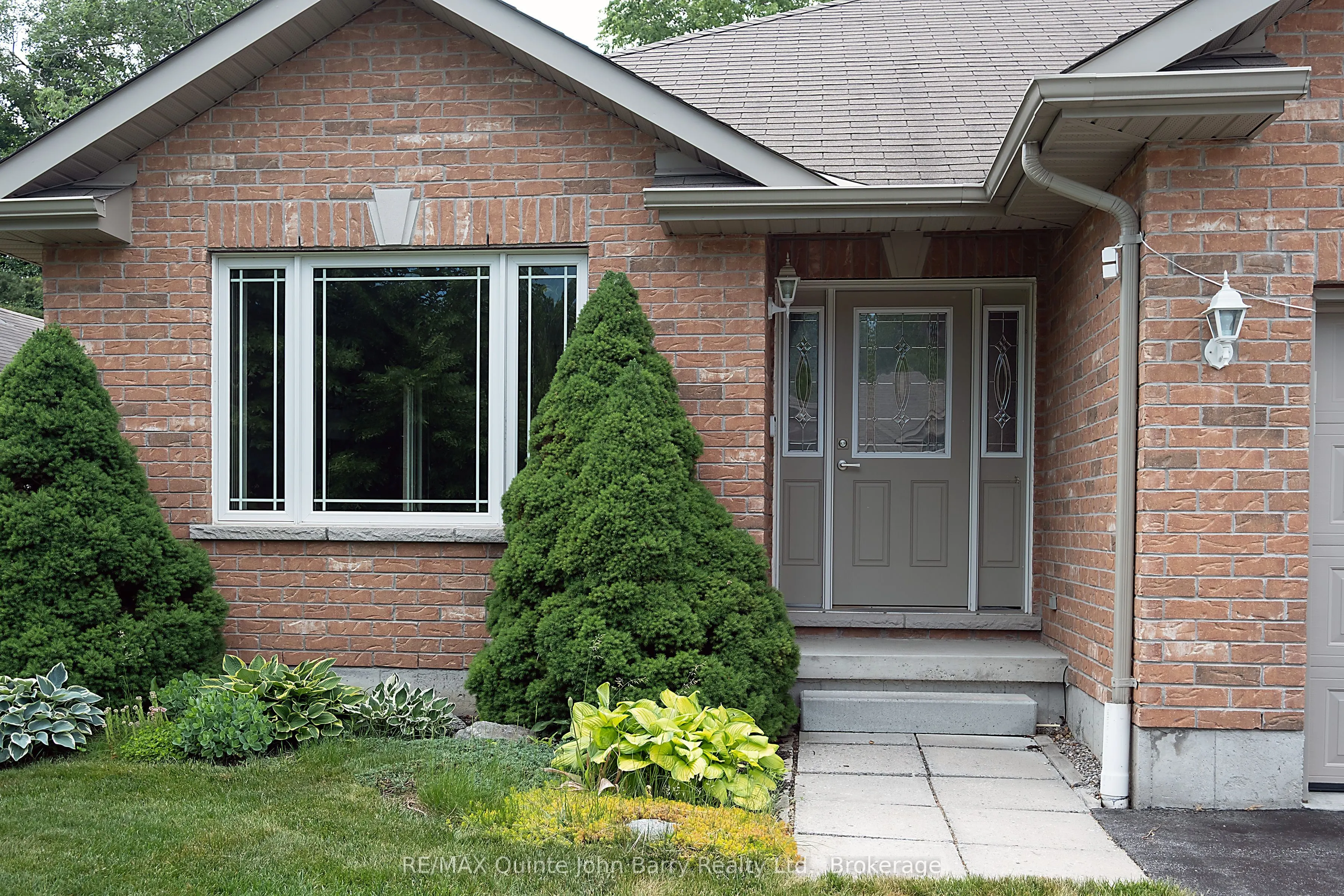 4 Algonquin Avenue