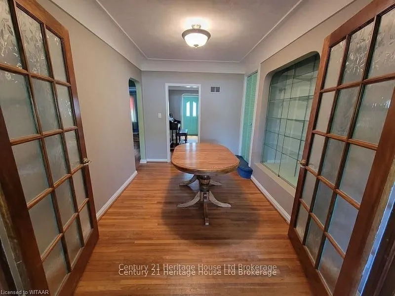 10 Joseph Street