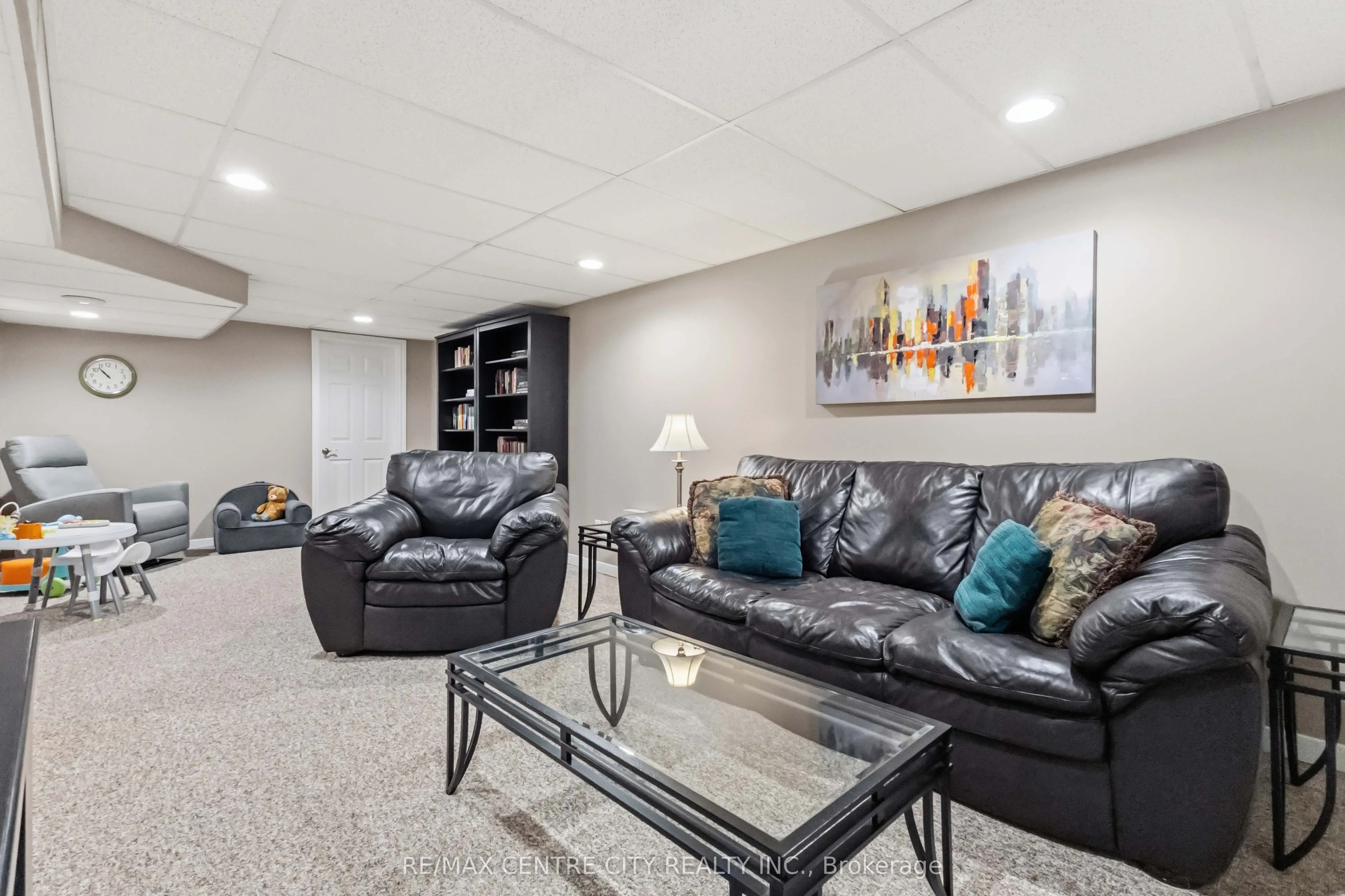 639 Dunboyne Crescent