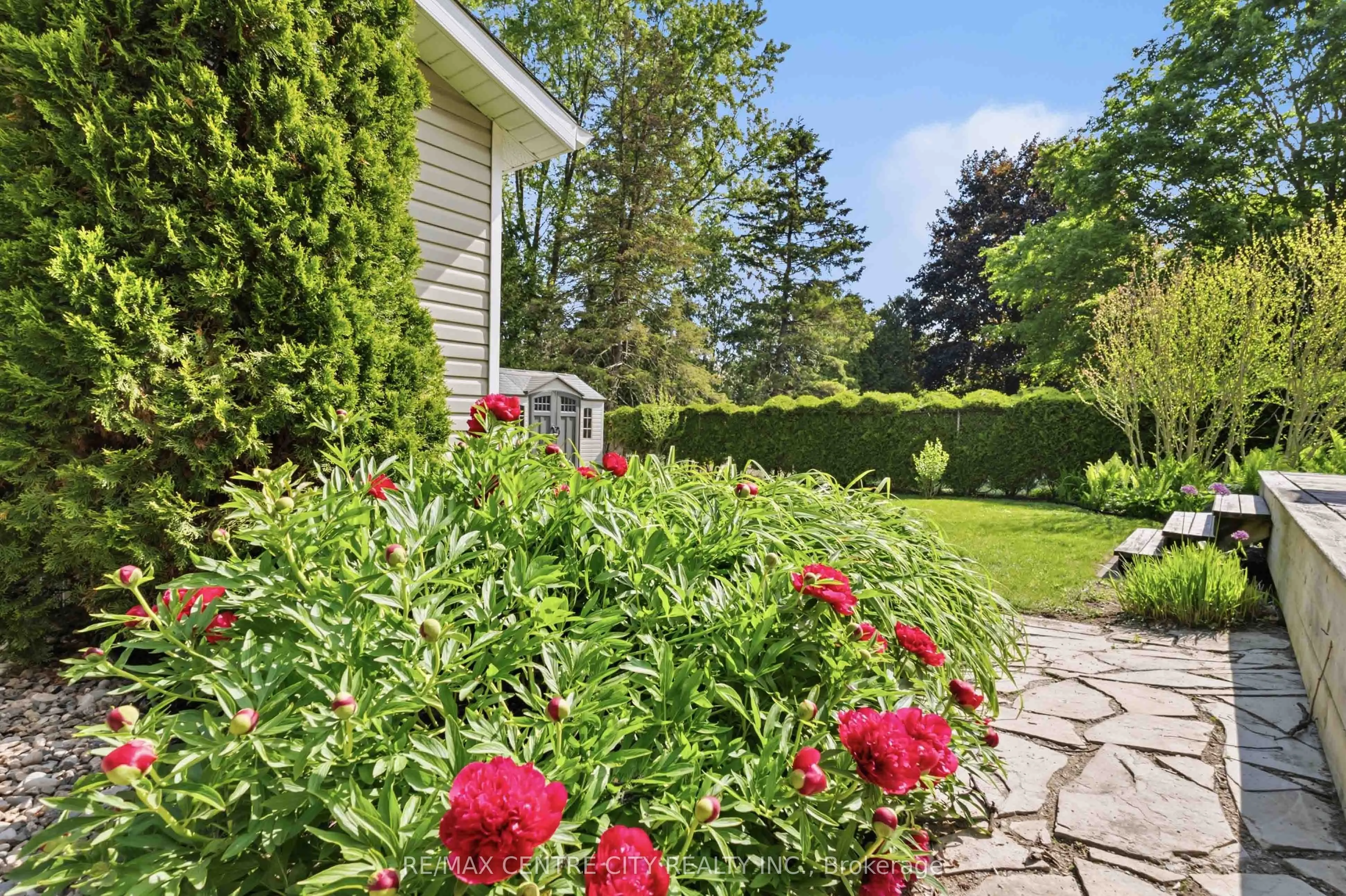 639 Dunboyne Crescent