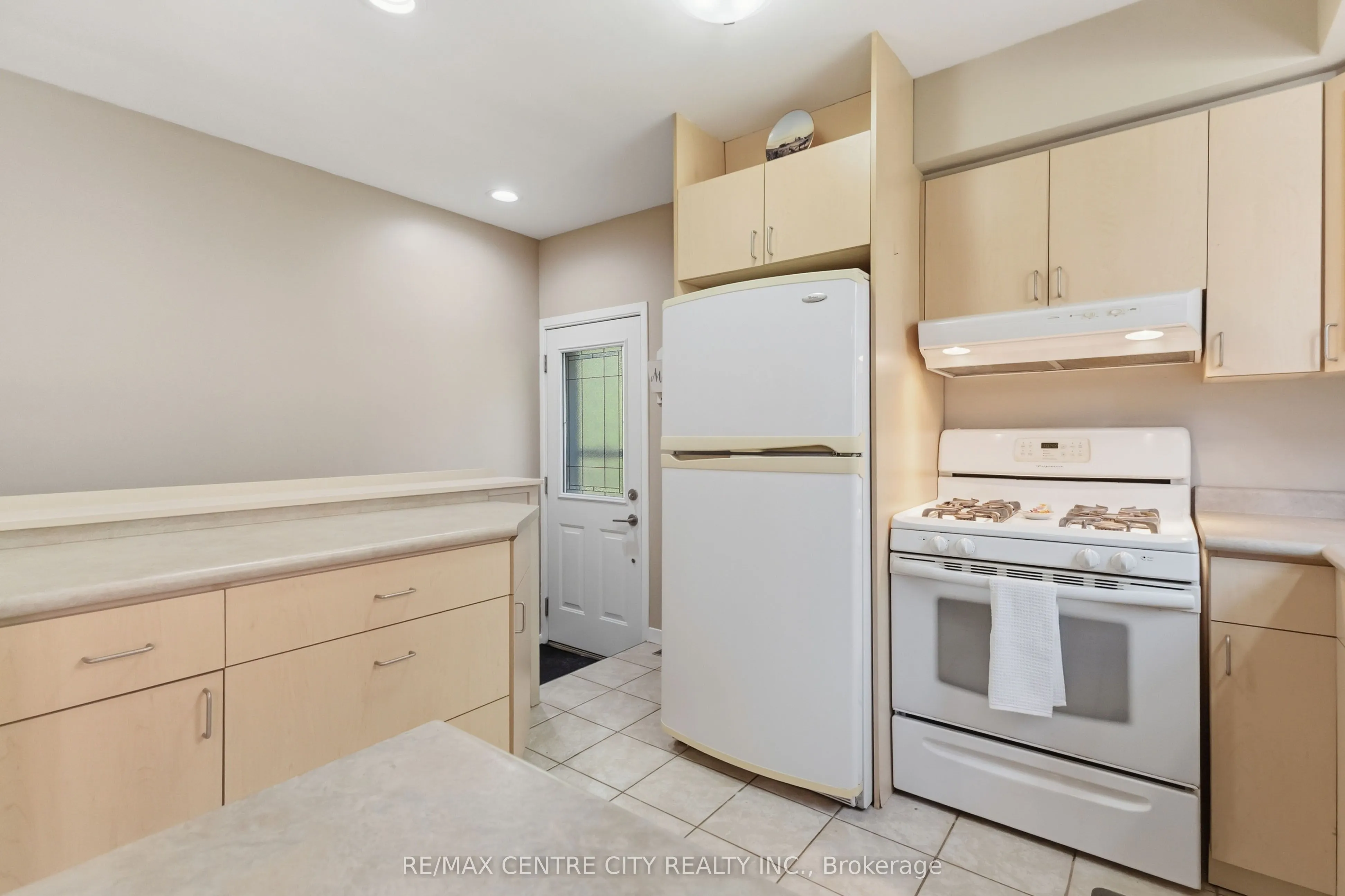 639 Dunboyne Crescent