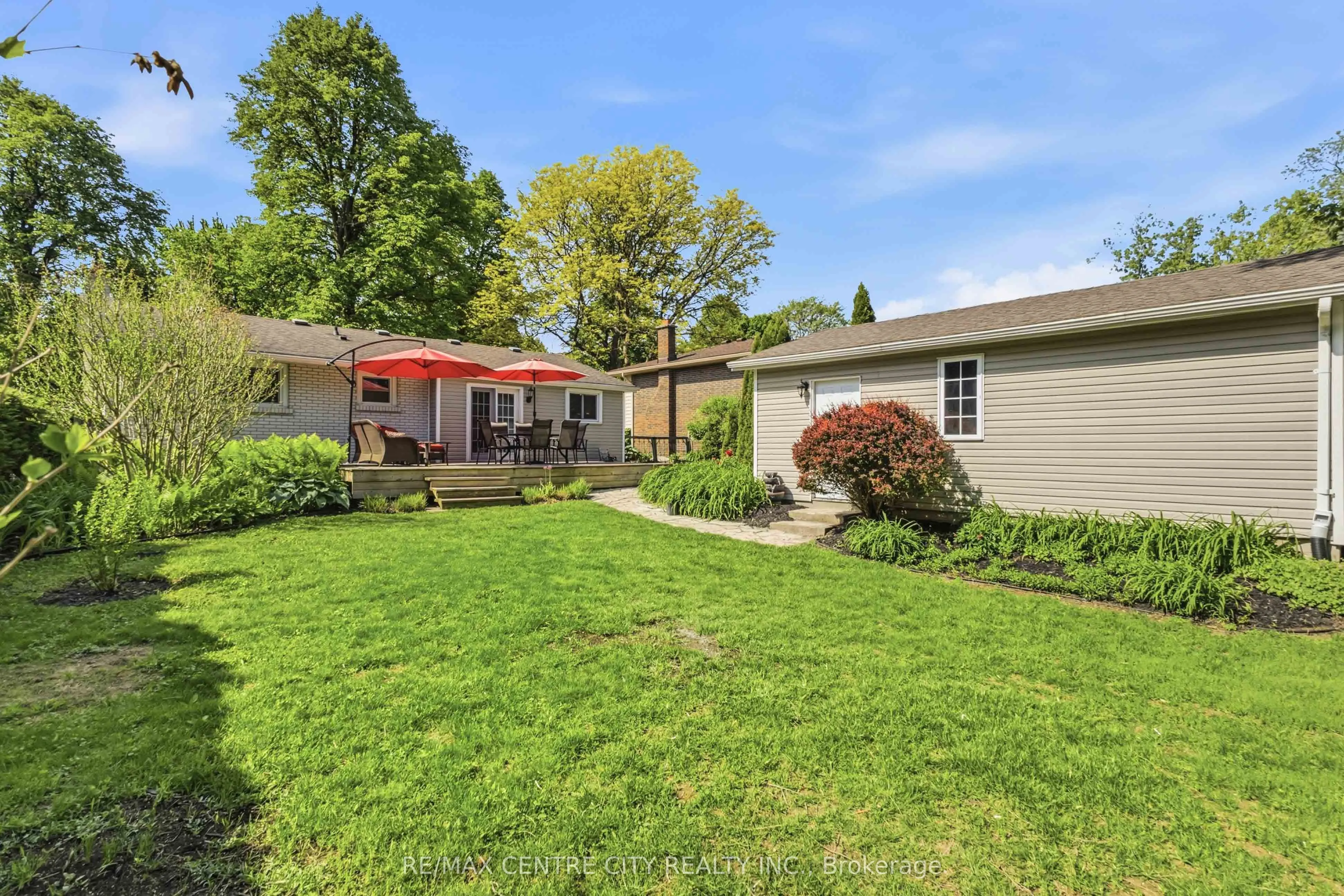 639 Dunboyne Crescent